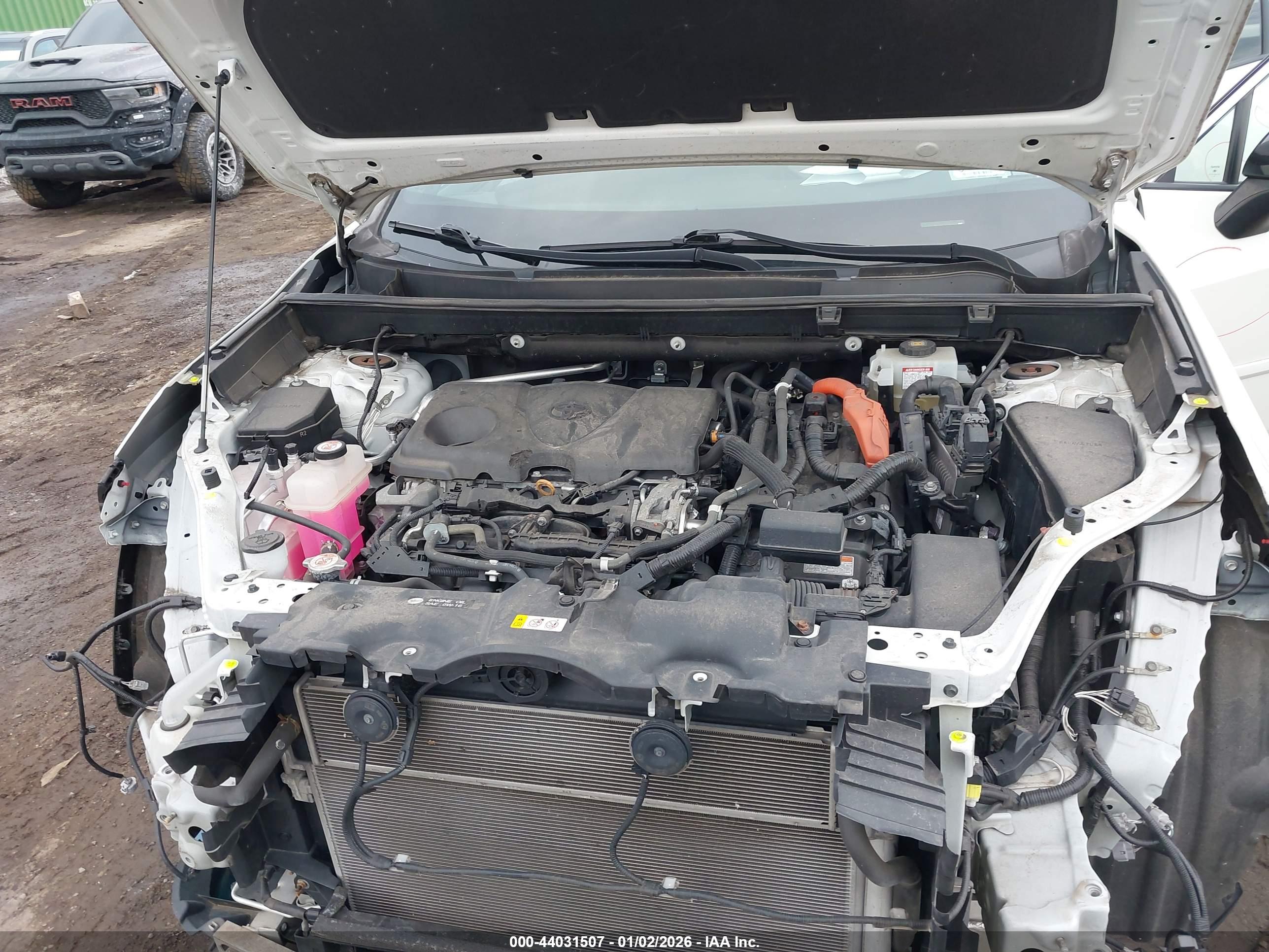 TOYOTA RAV4 image 10
