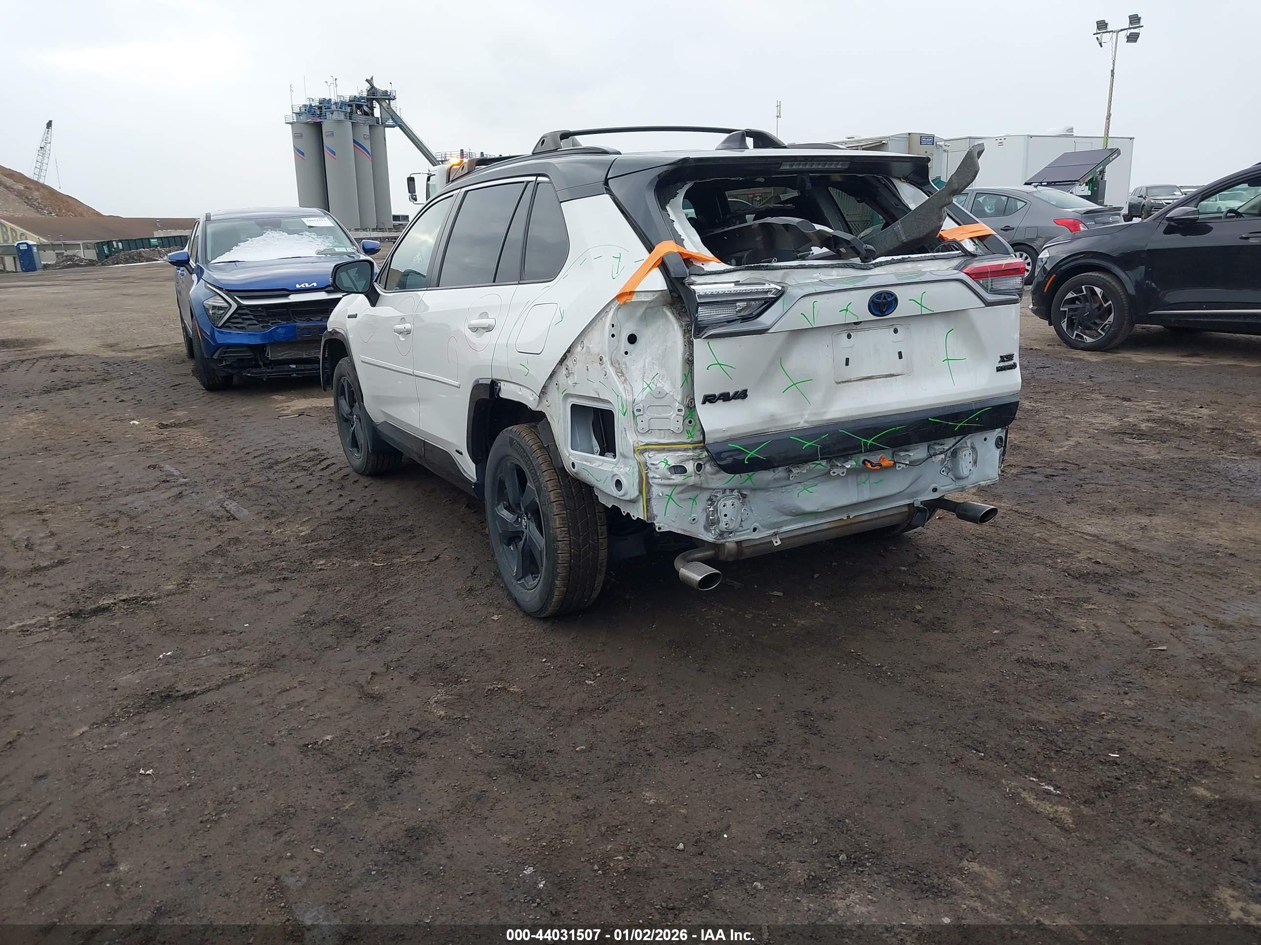 TOYOTA RAV4 image 3