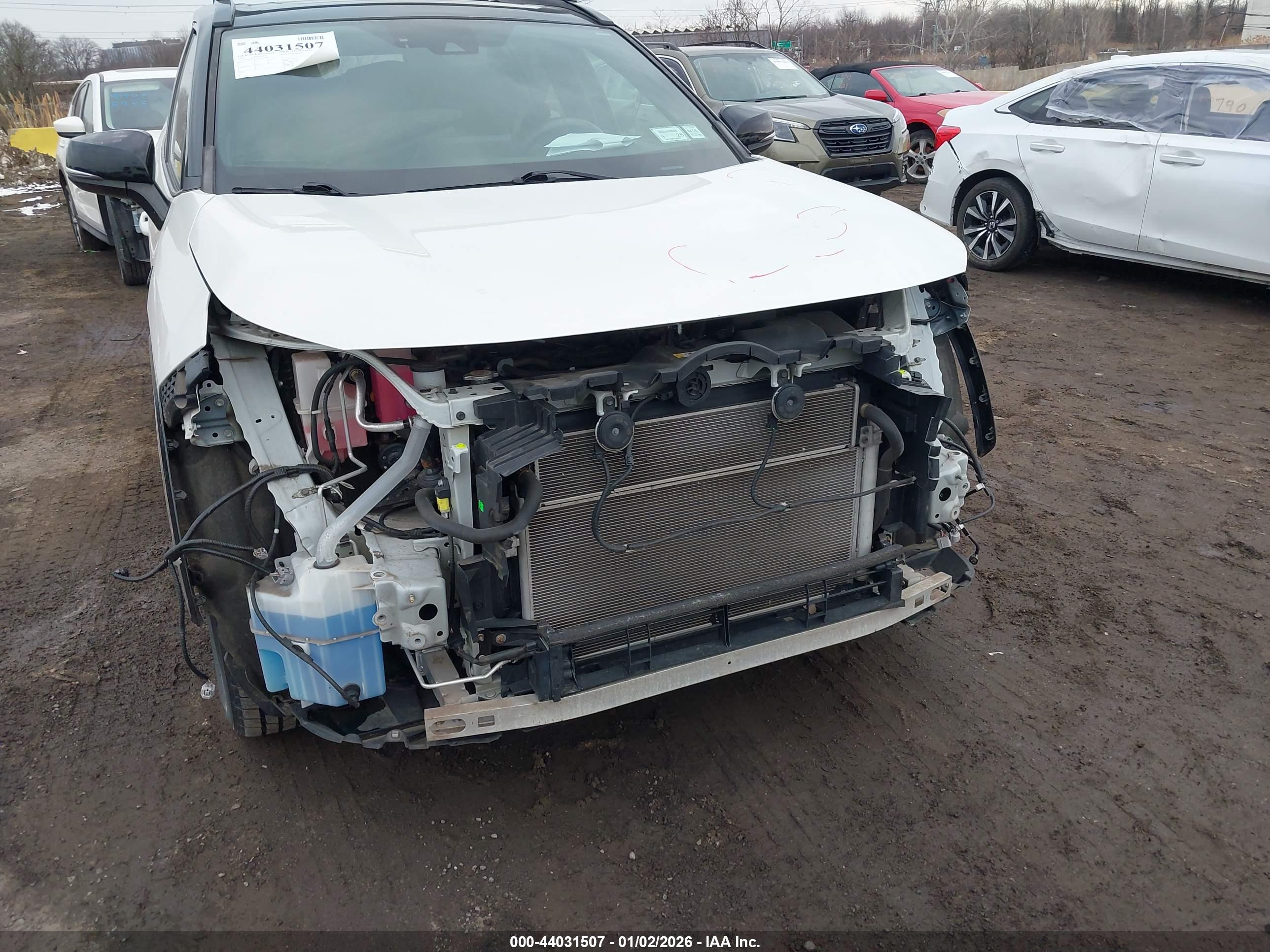 TOYOTA RAV4 image 6