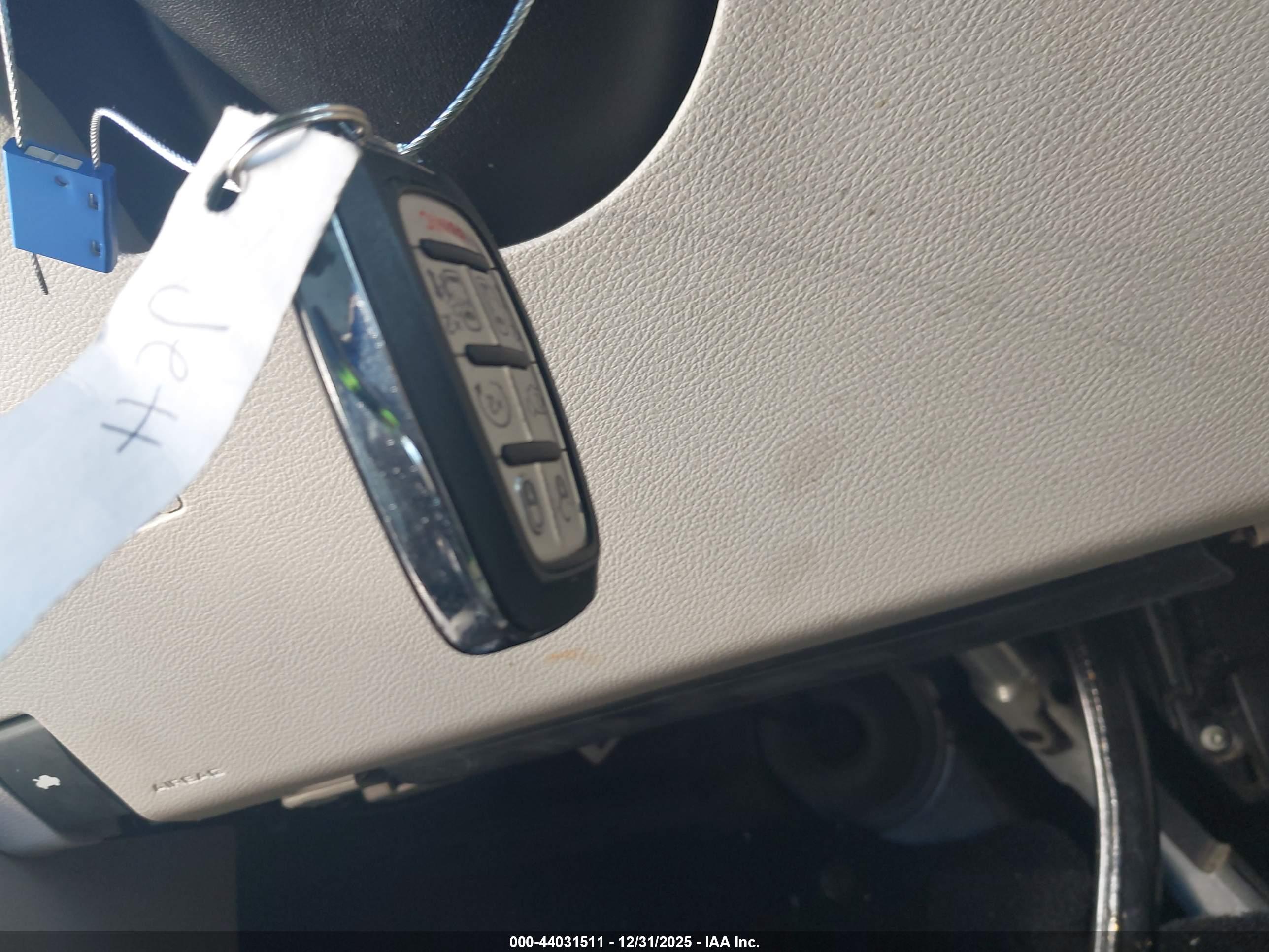 CHRYSLER VOYAGER image 11