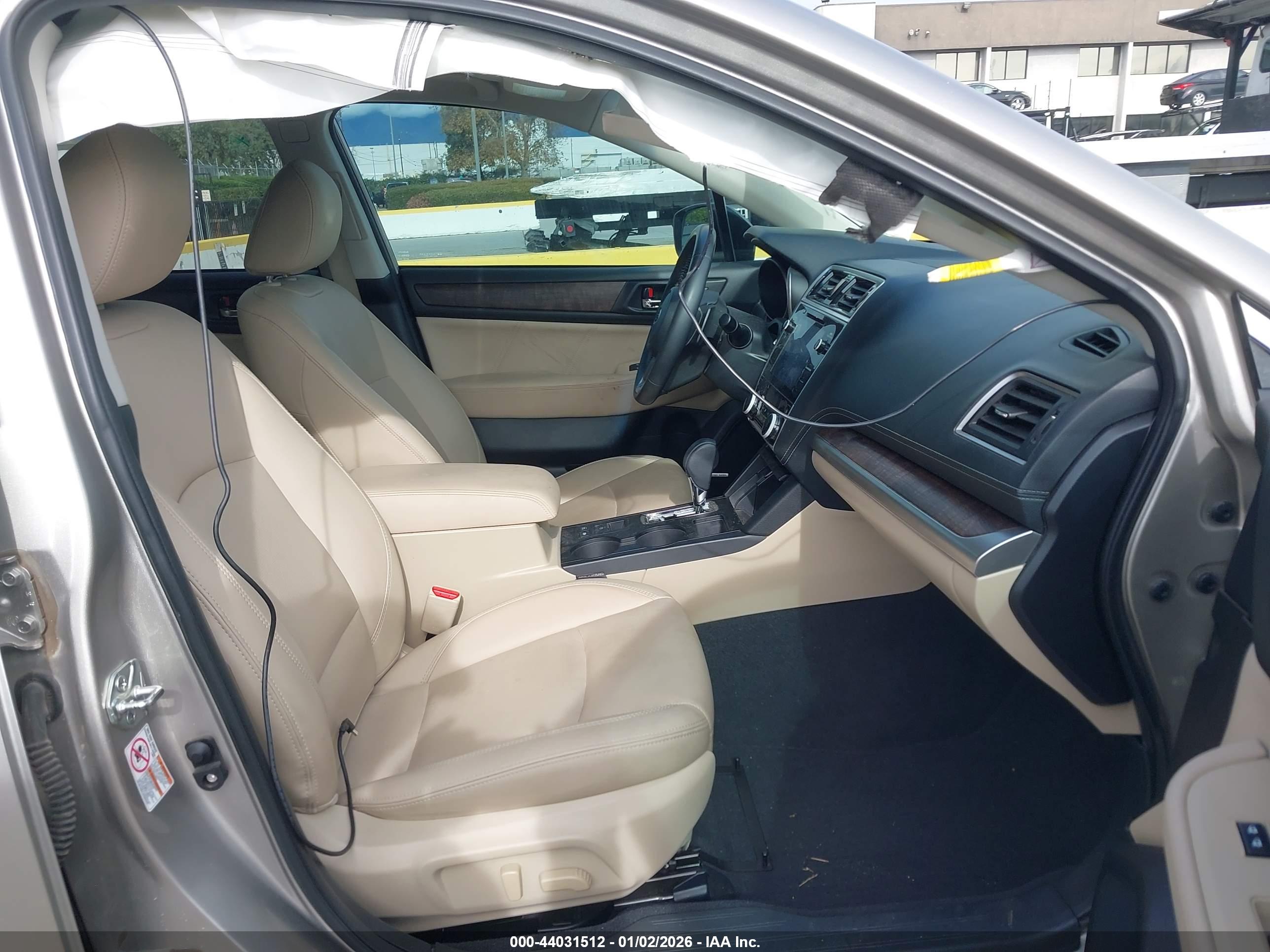 SUBARU OUTBACK image 5