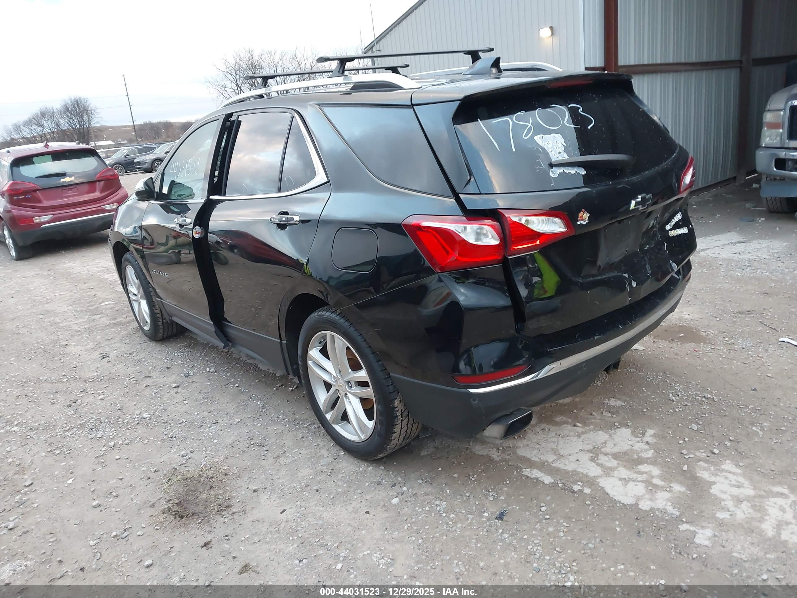 CHEVROLET EQUINOX image 3