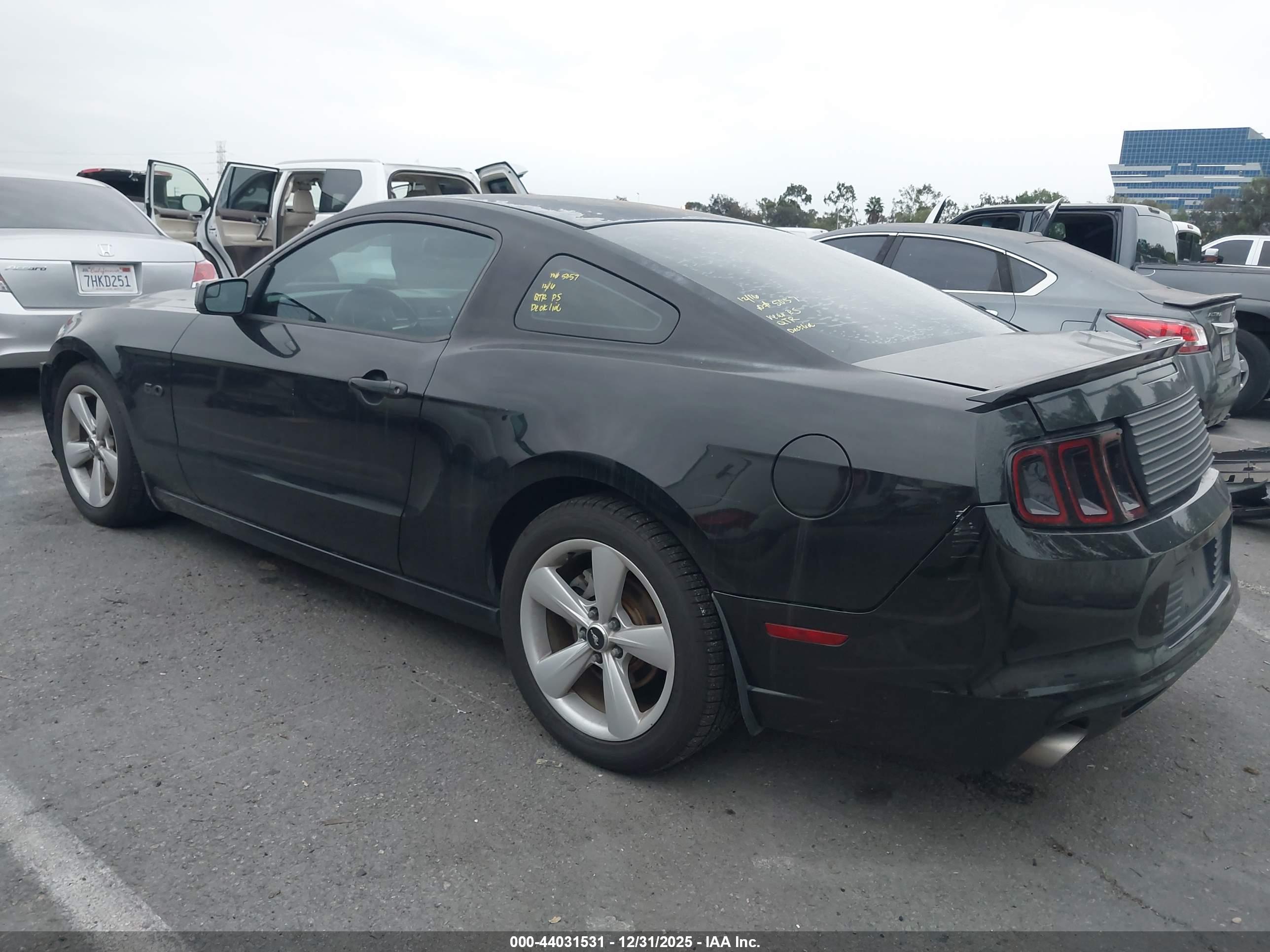 FORD MUSTANG image 3