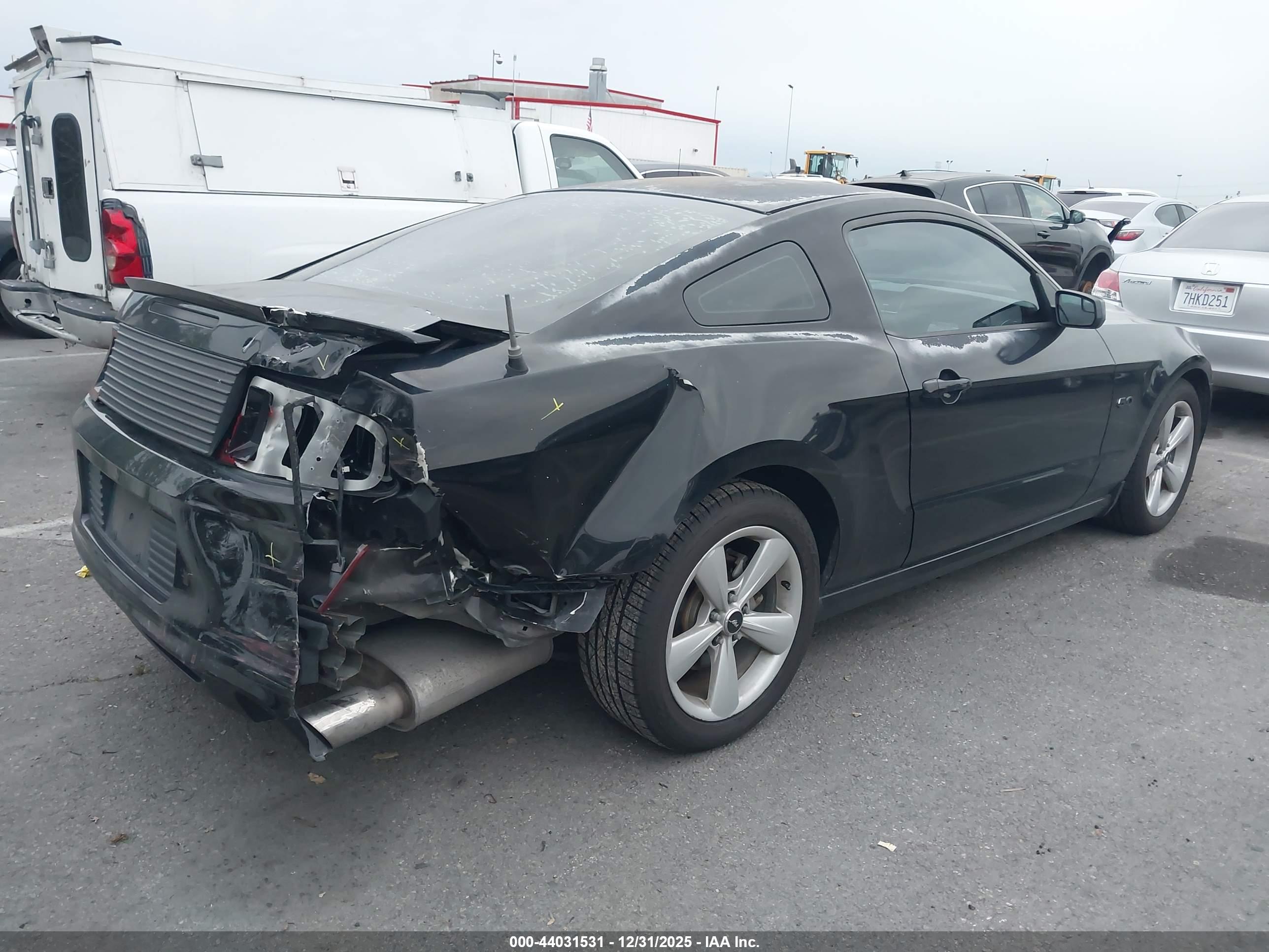FORD MUSTANG image 4