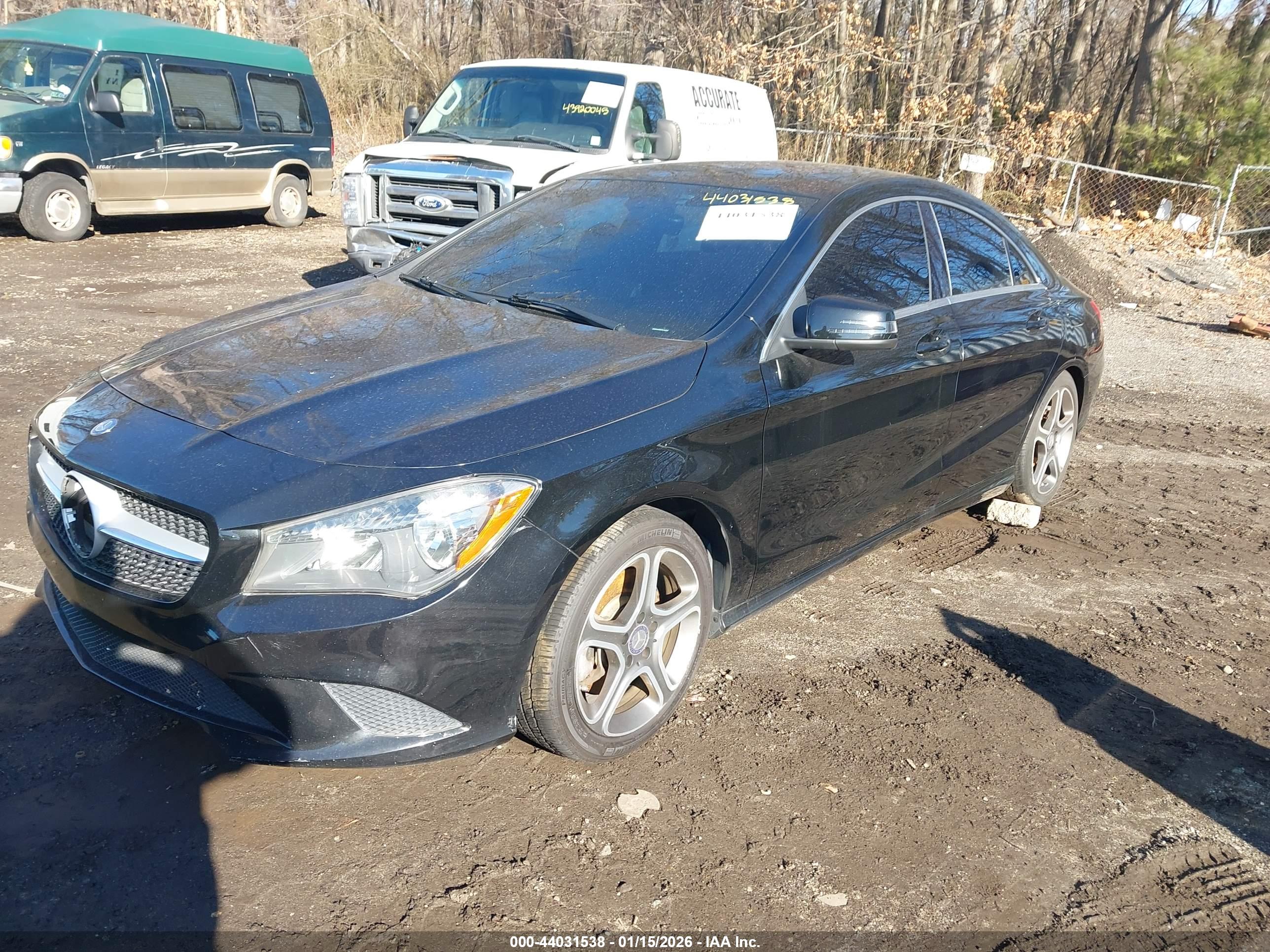 MERCEDES-BENZ CLA image 2