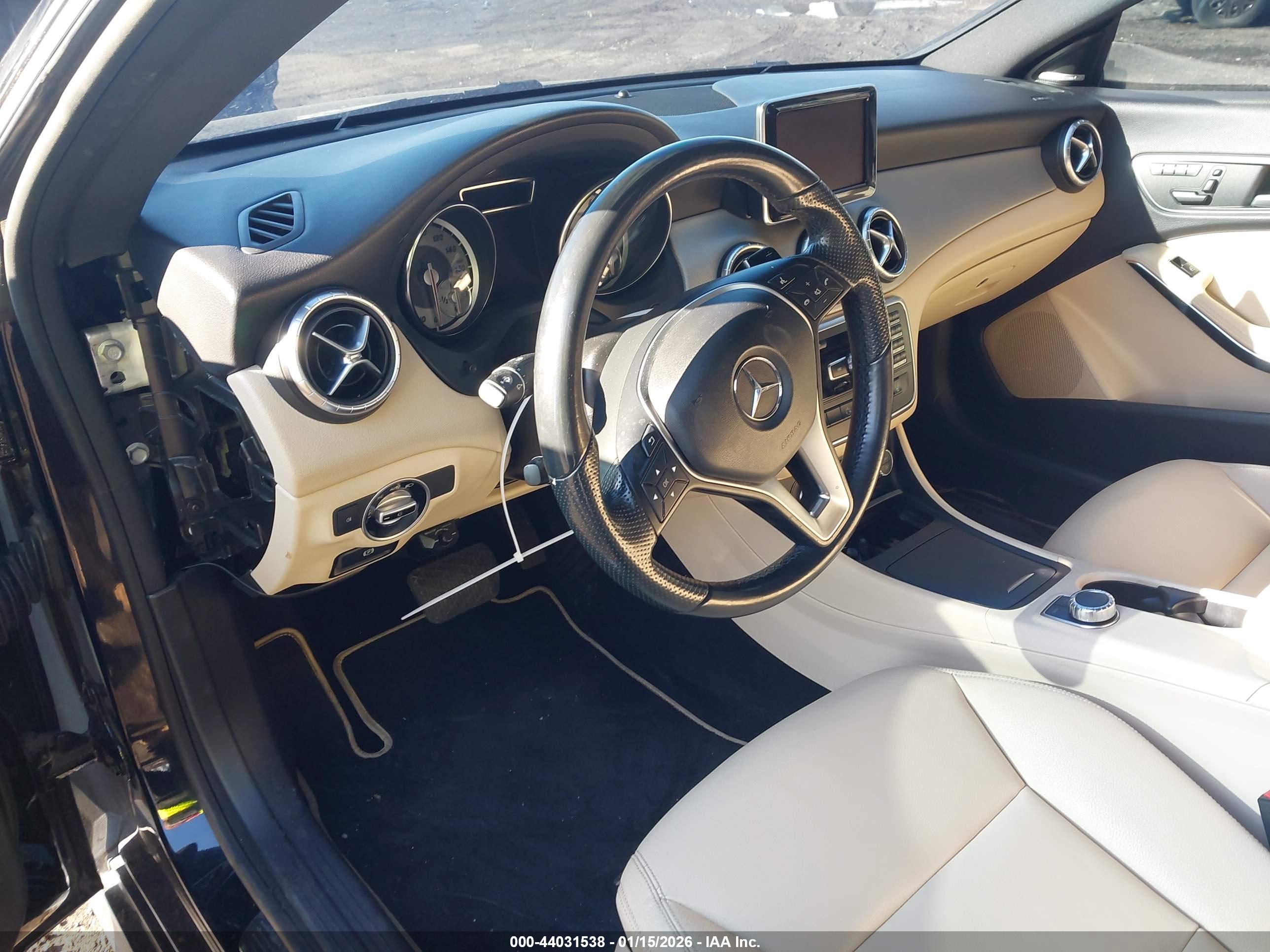 MERCEDES-BENZ CLA image 5