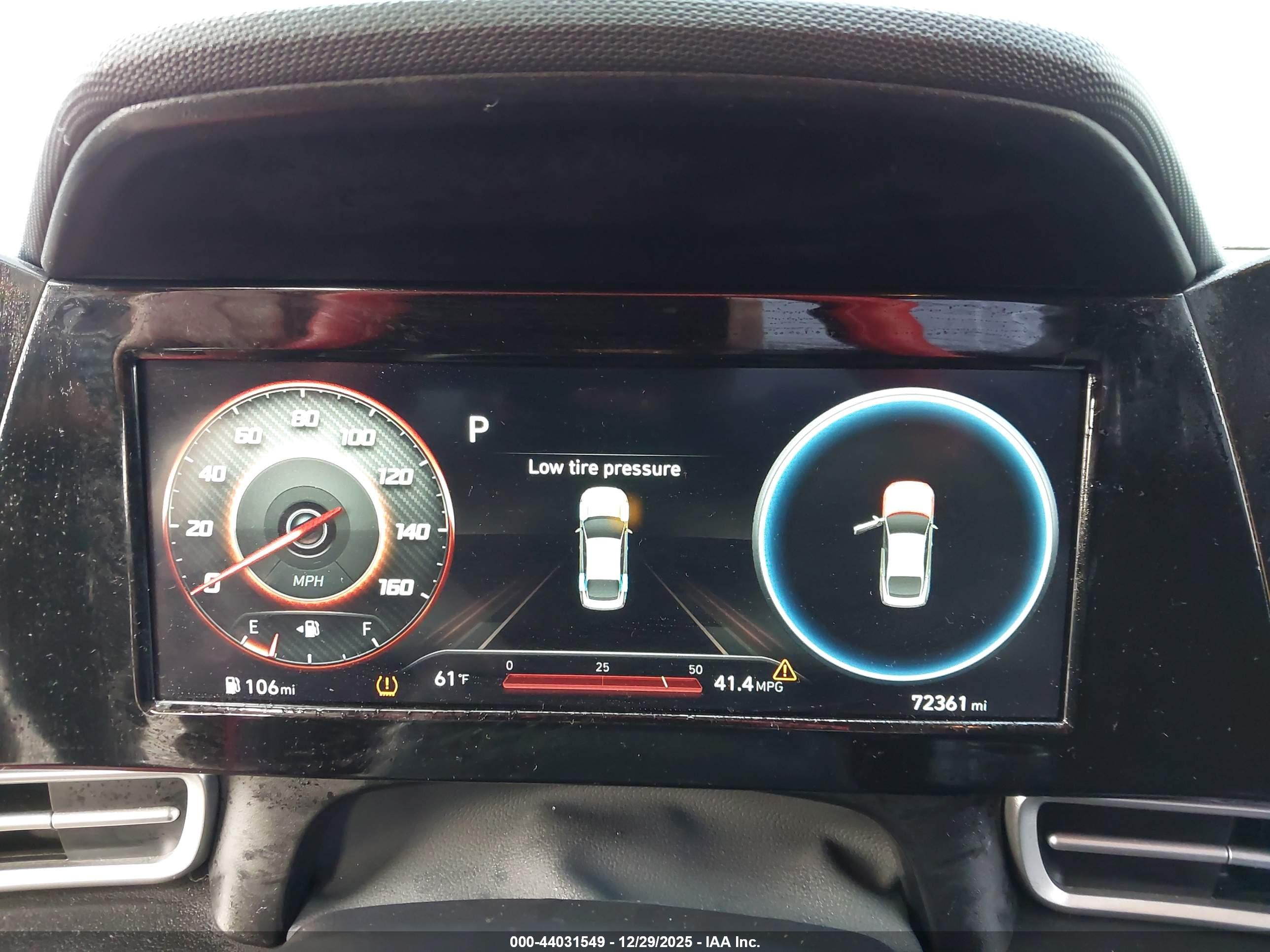 HYUNDAI ELANTRA image 7