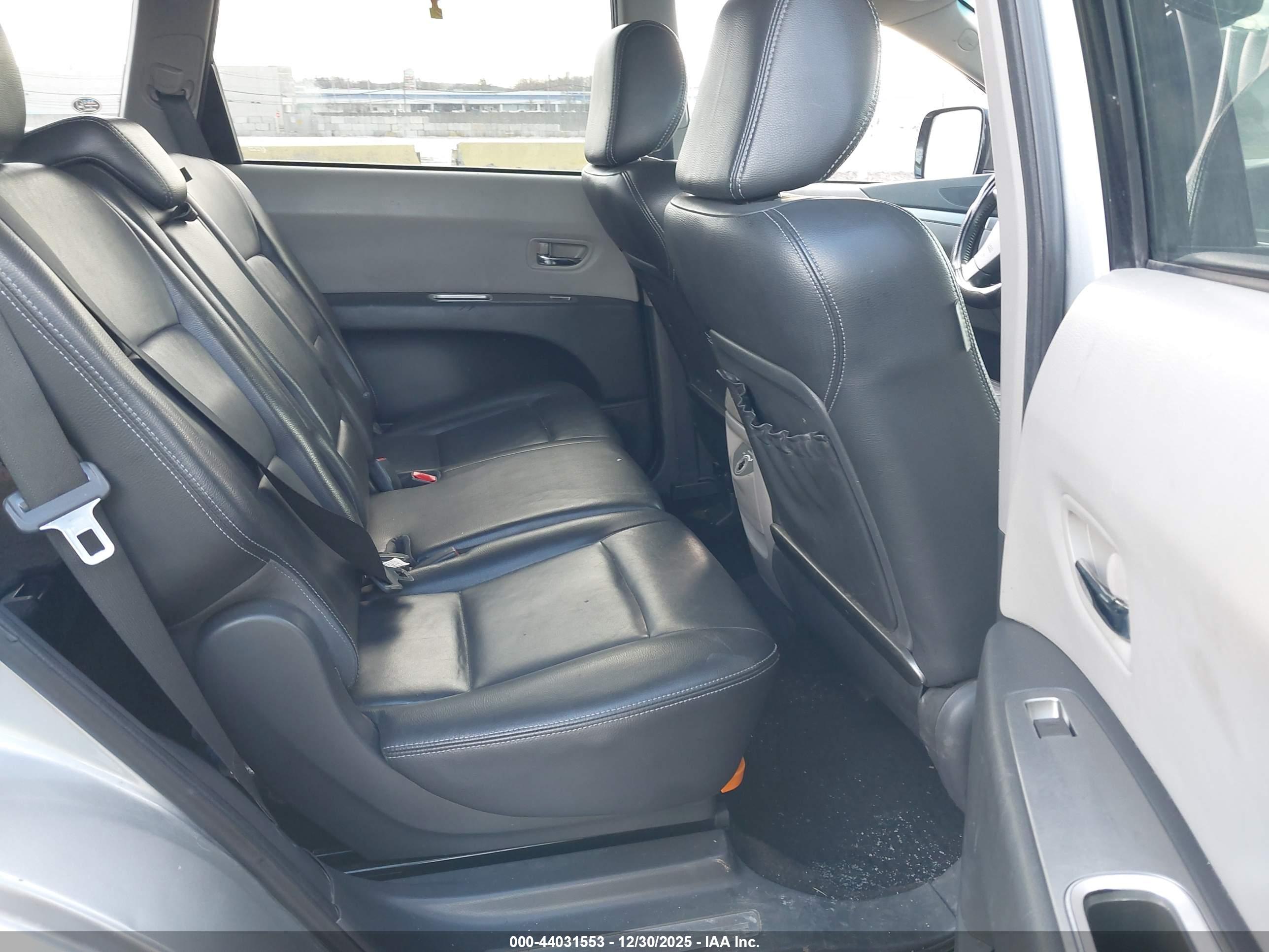 SUBARU TRIBECA image 8