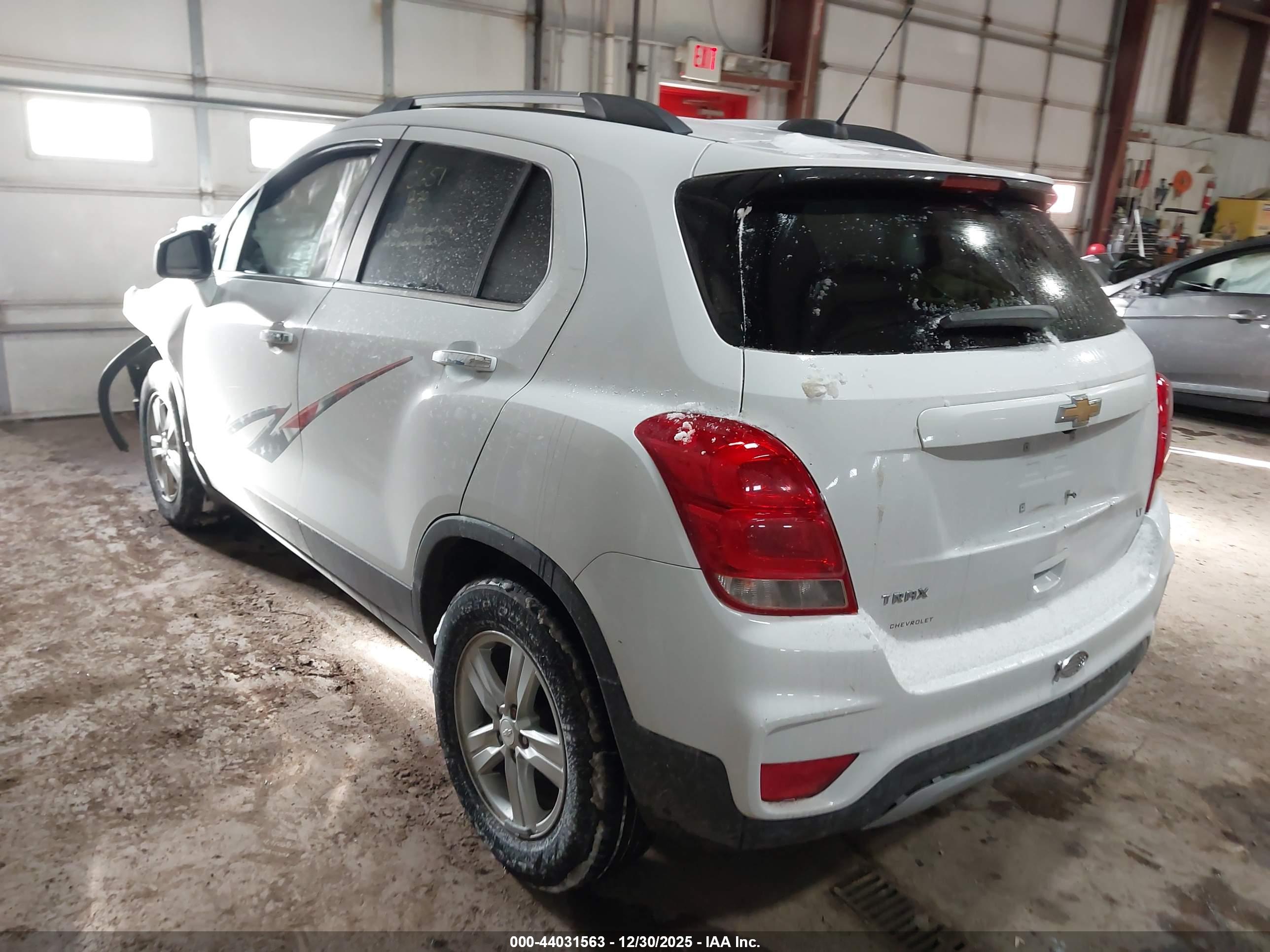 CHEVROLET TRAX image 3