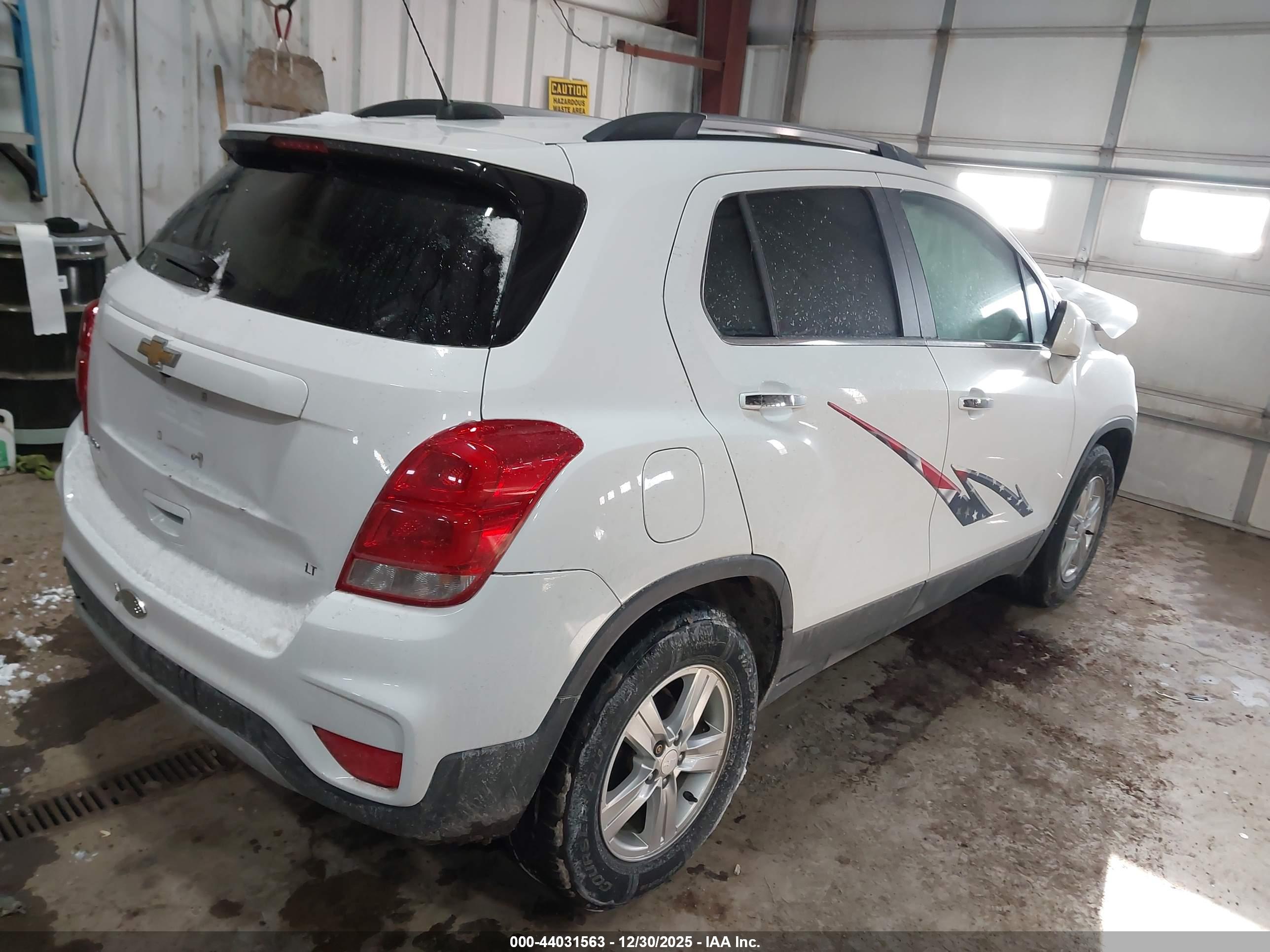 CHEVROLET TRAX image 4