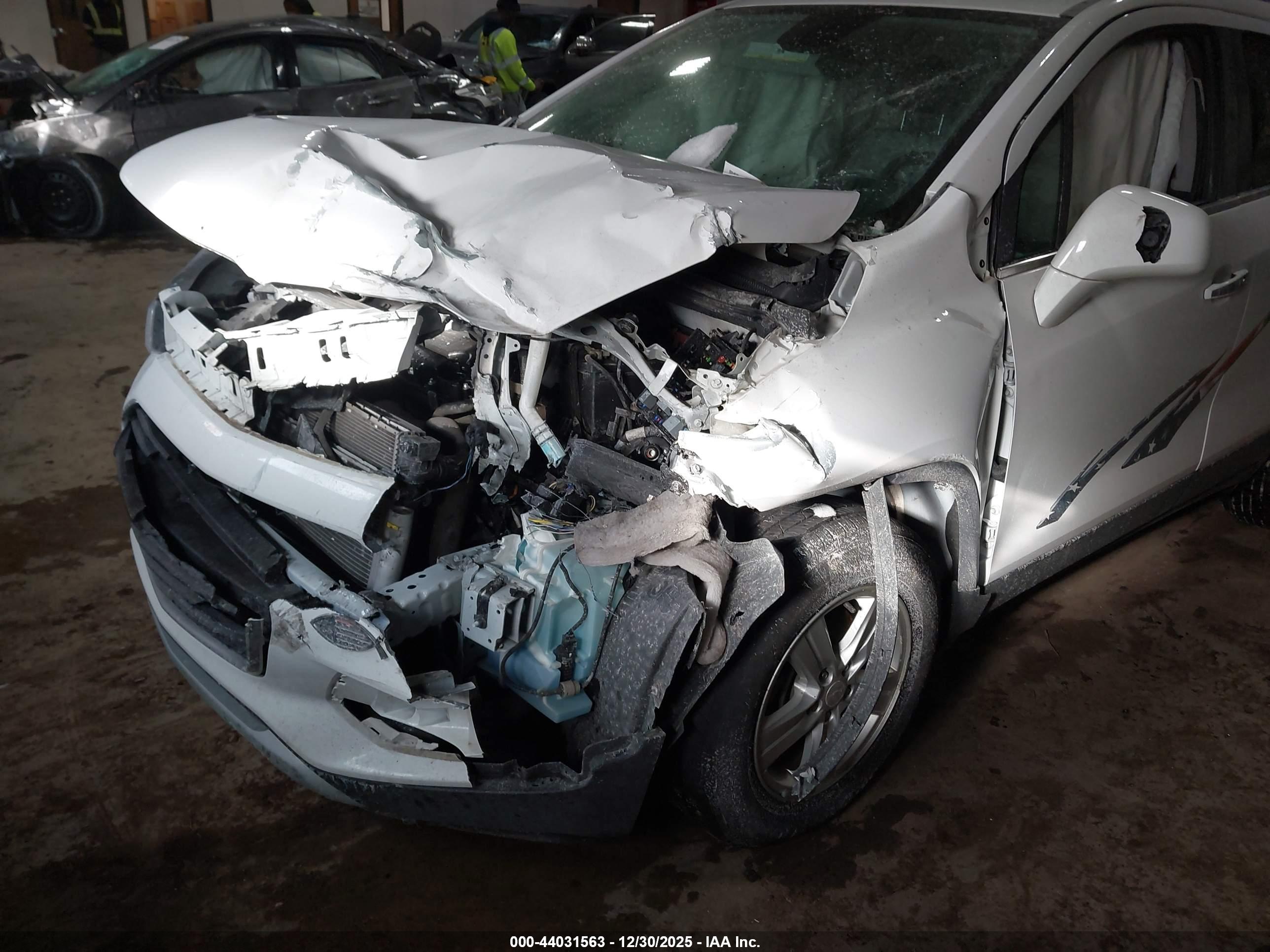 CHEVROLET TRAX image 6