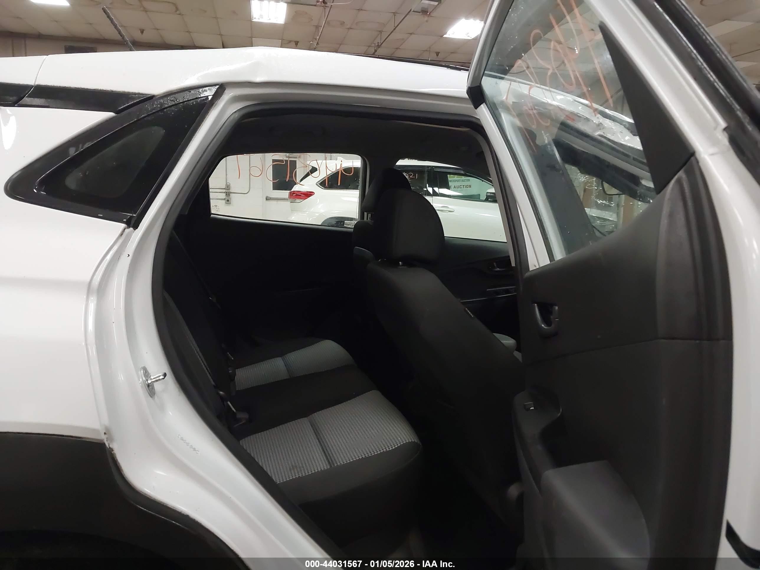 HYUNDAI KONA image 8