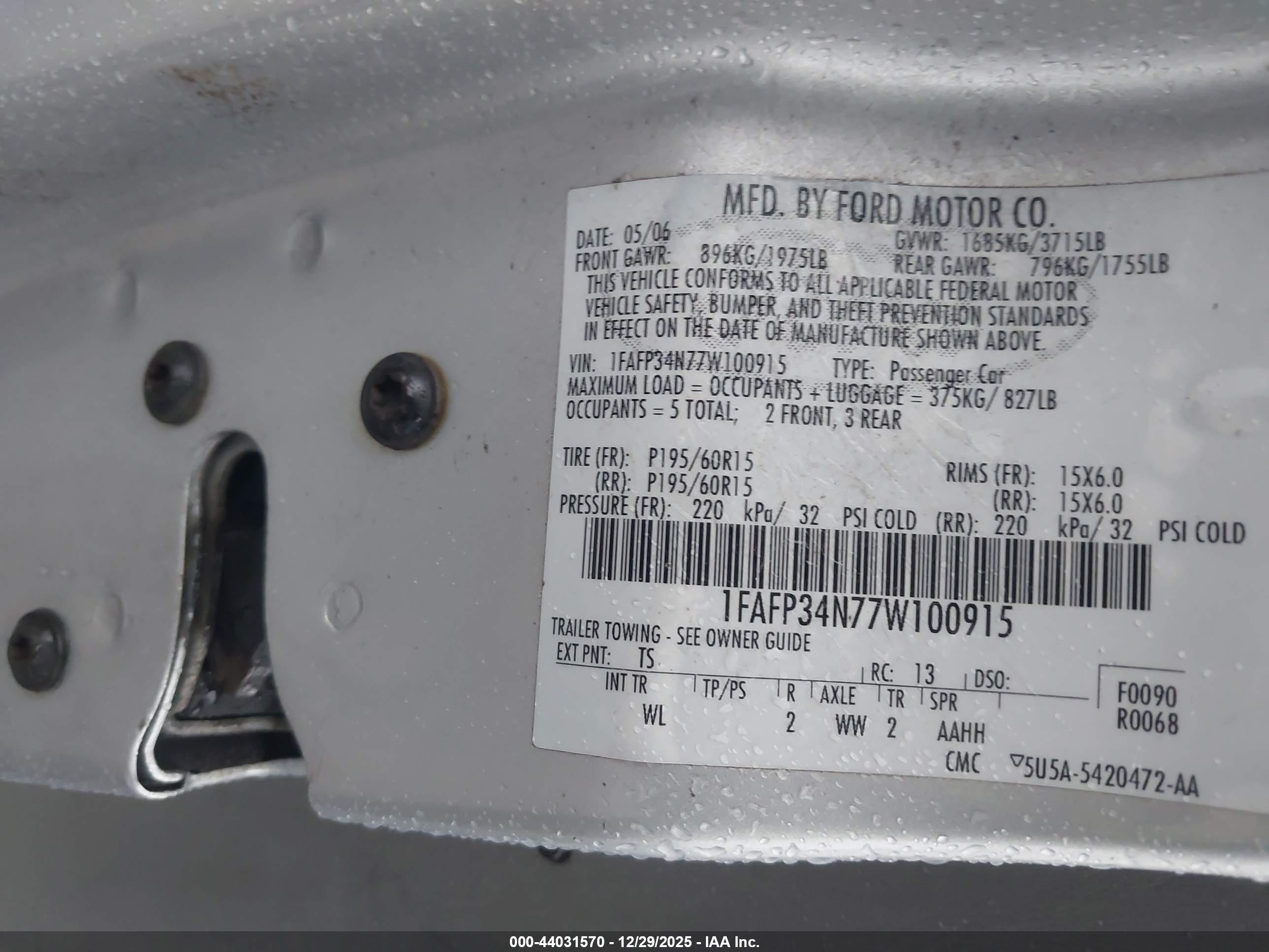 FORD FOCUS image 9