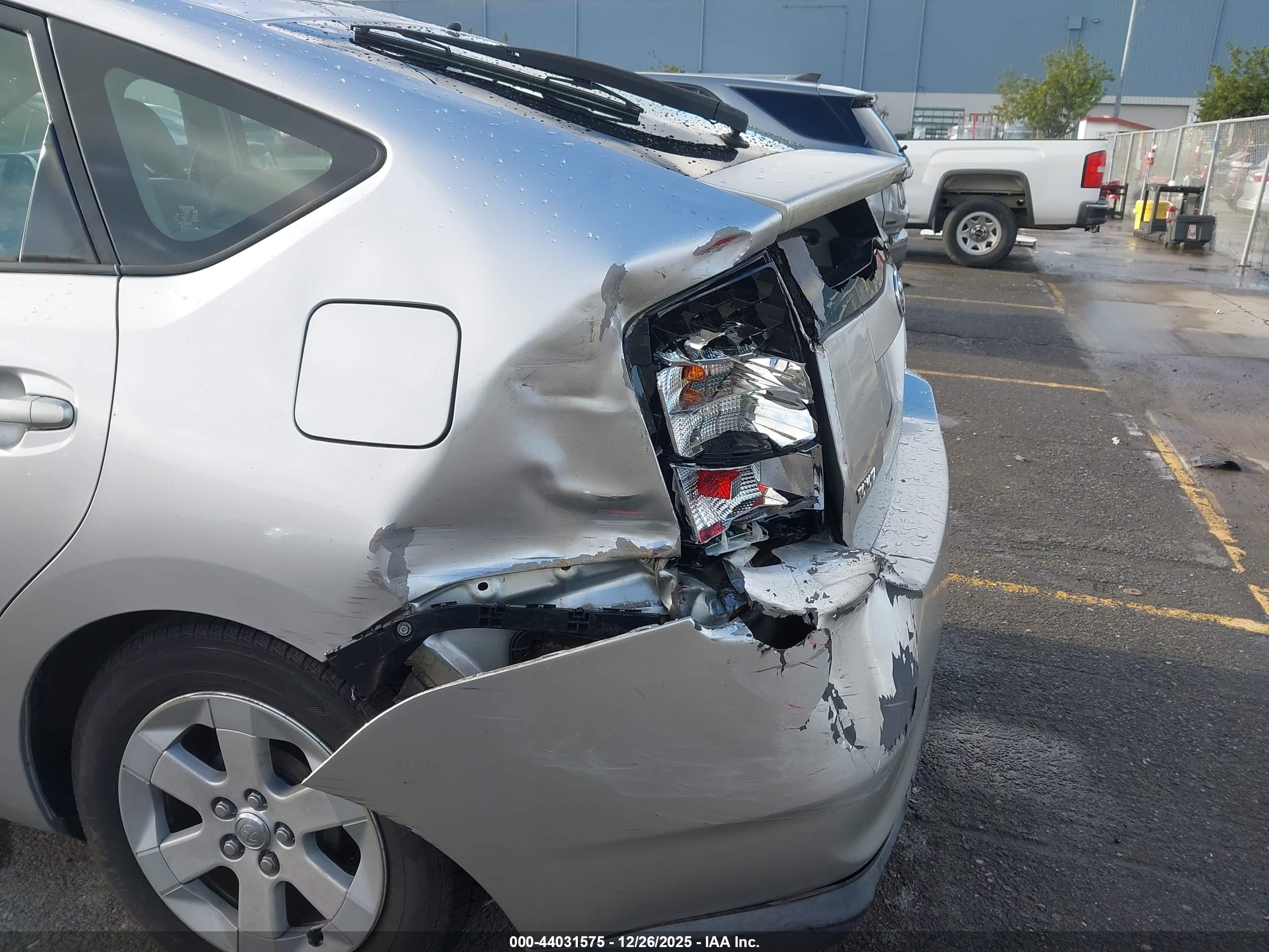 TOYOTA PRIUS image 6