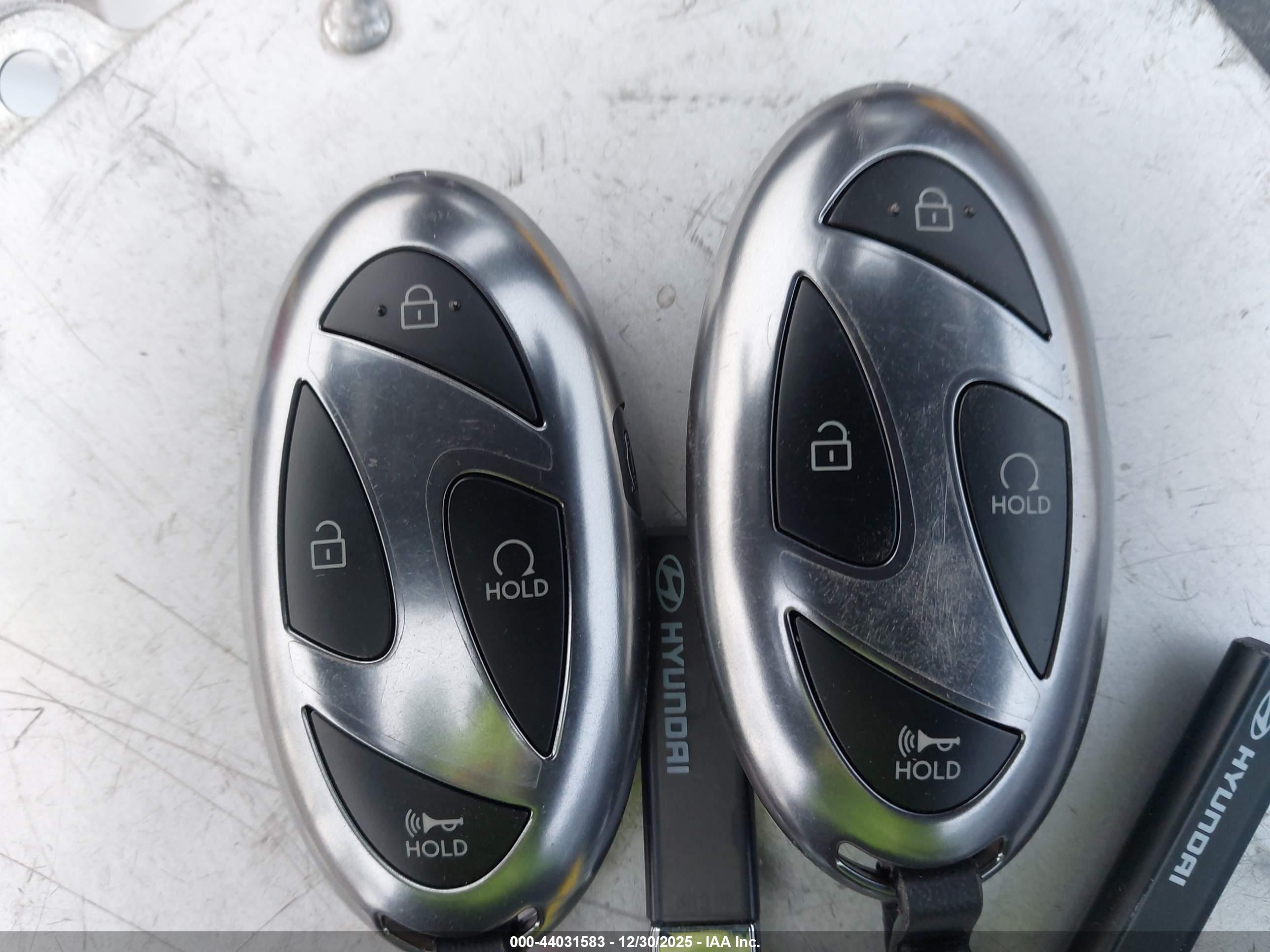 HYUNDAI ELANTRA image 11