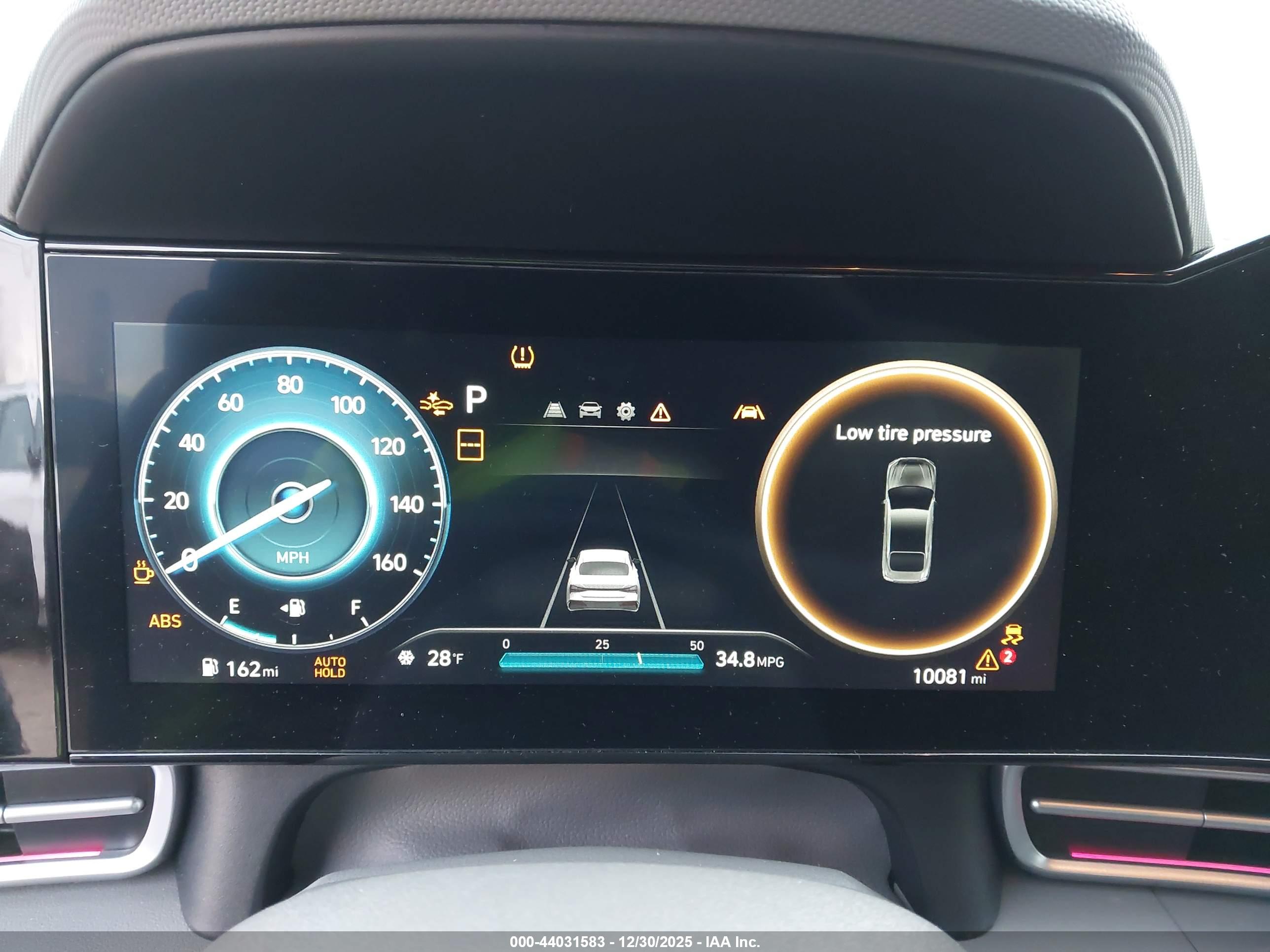 HYUNDAI ELANTRA image 7