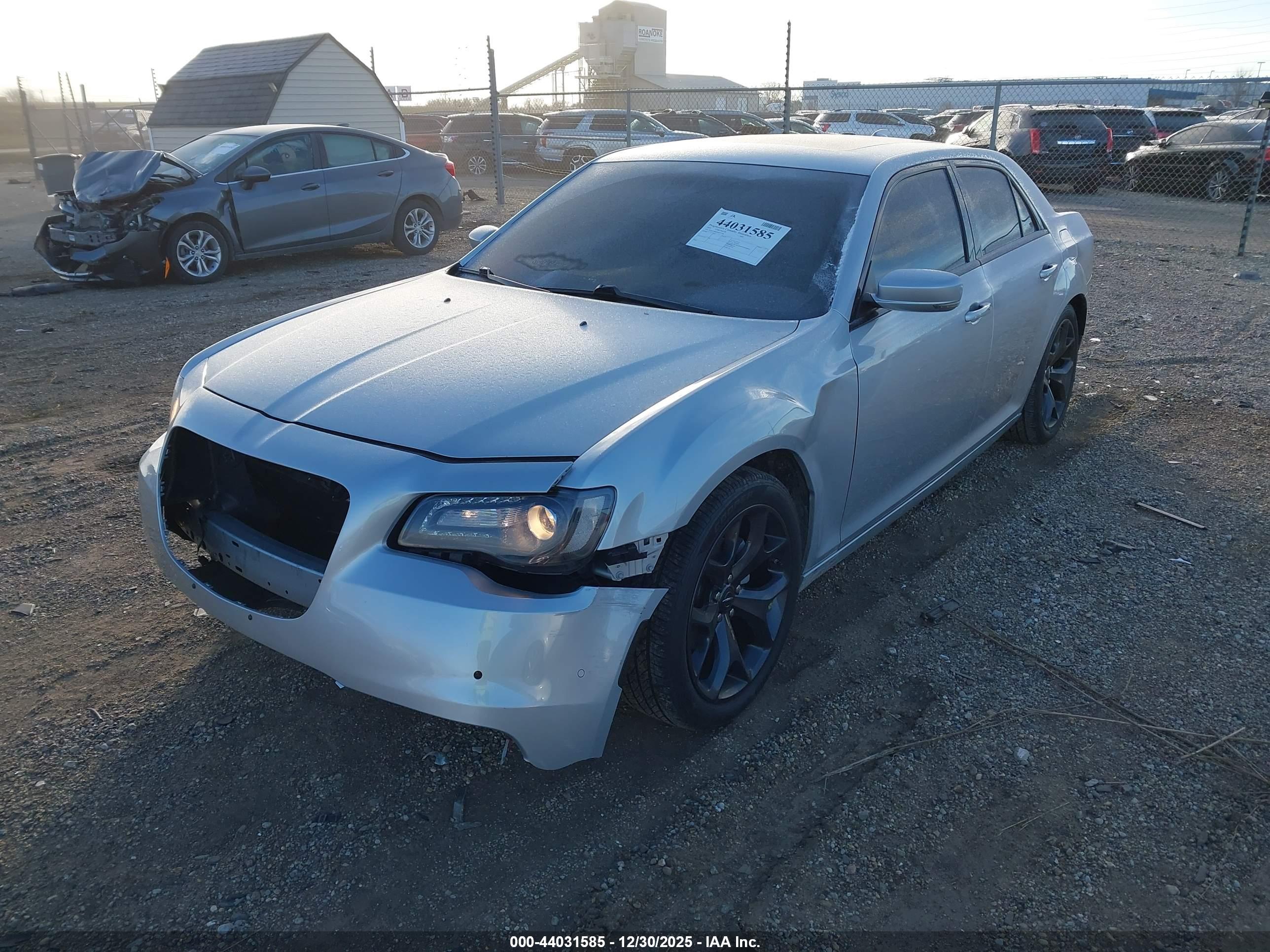 CHRYSLER 300 image 2