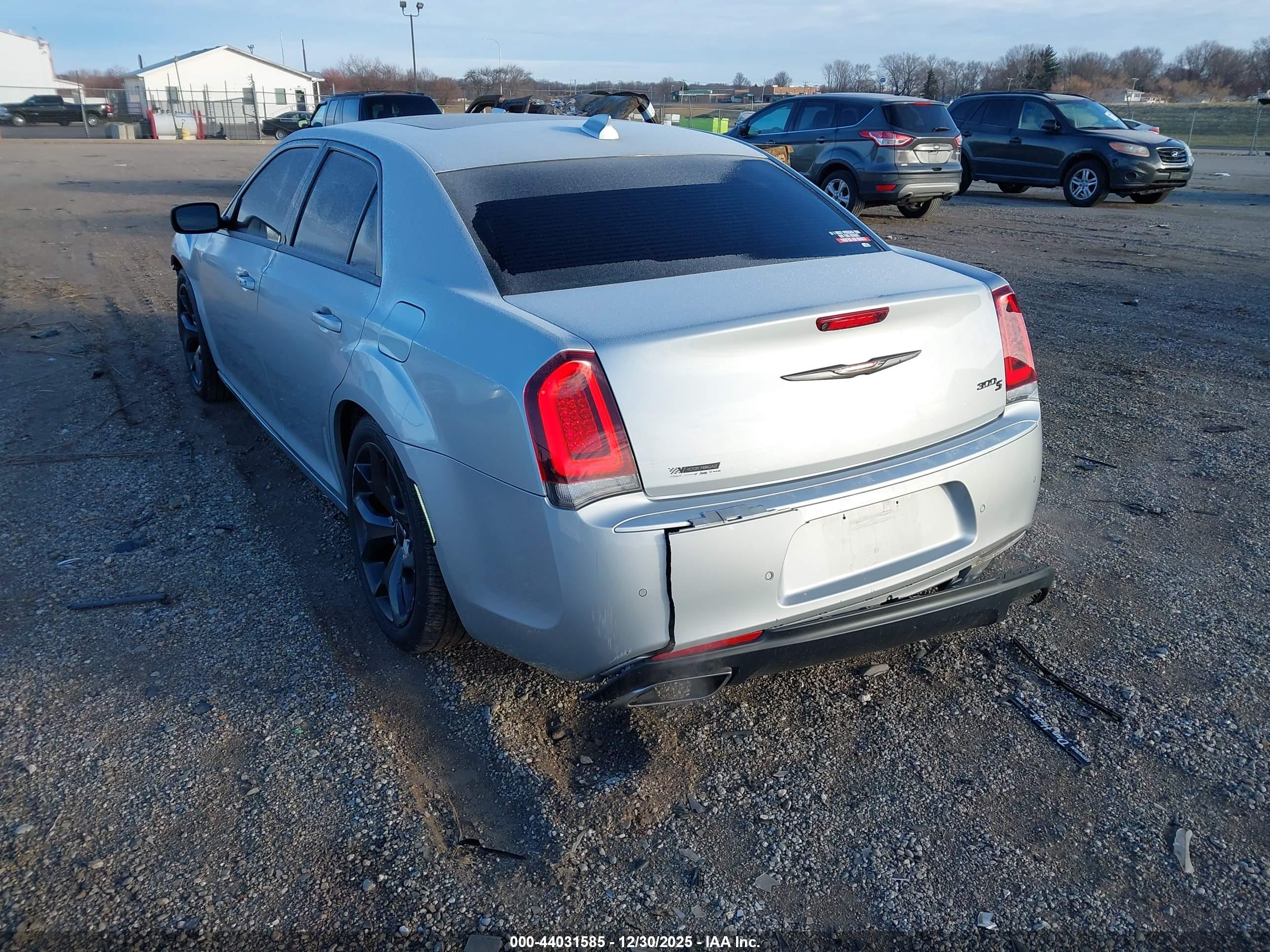 CHRYSLER 300 image 3