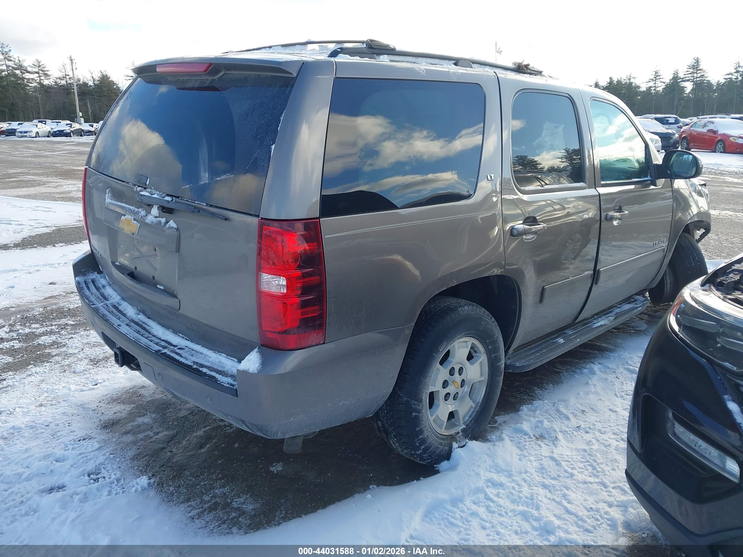 CHEVROLET TAHOE image 4