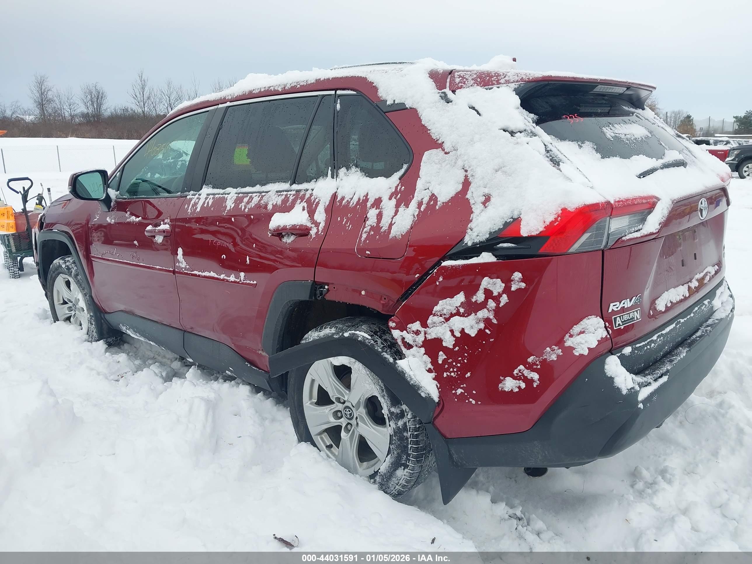 TOYOTA RAV4 image 3