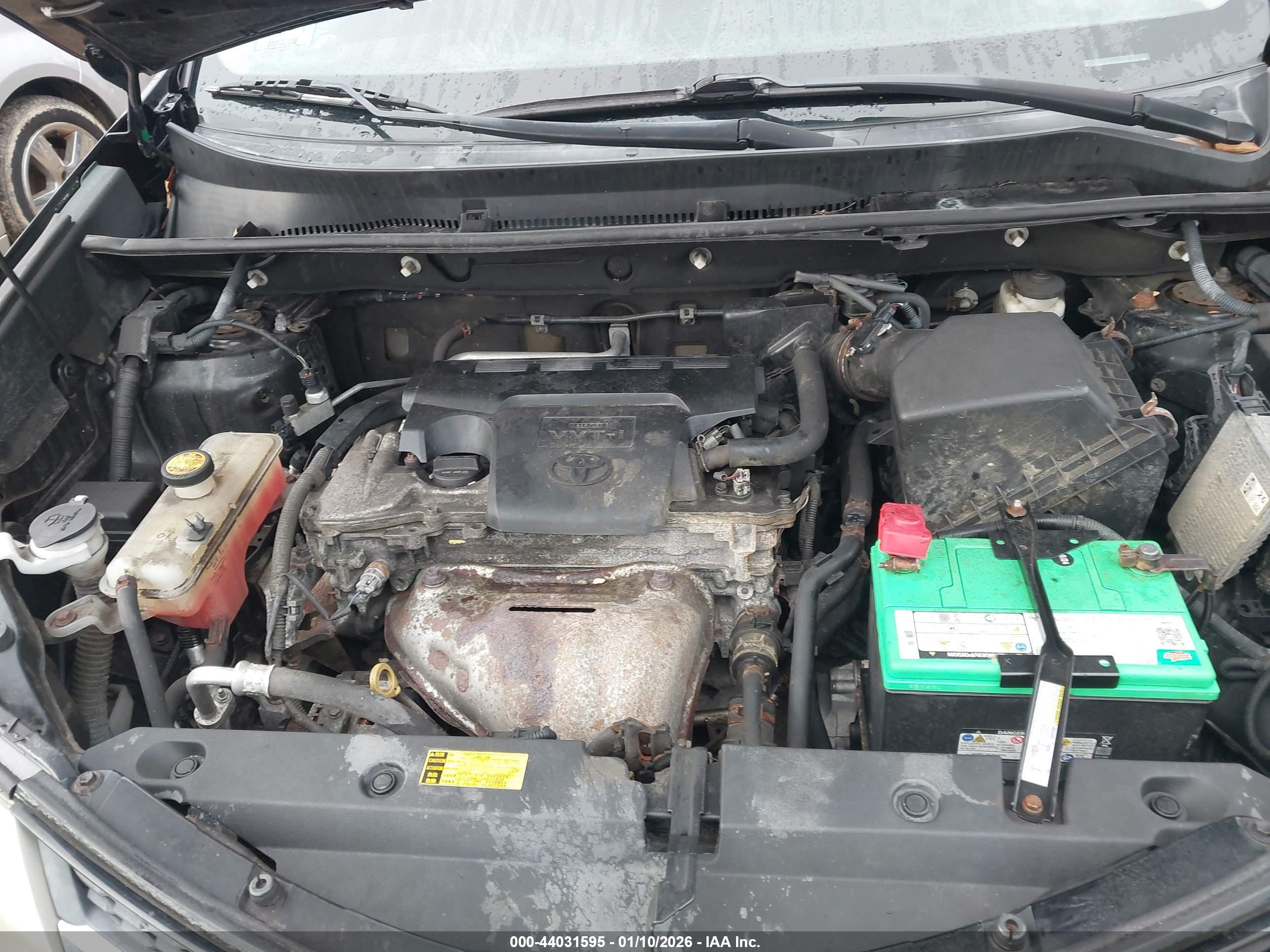 TOYOTA RAV4 image 10