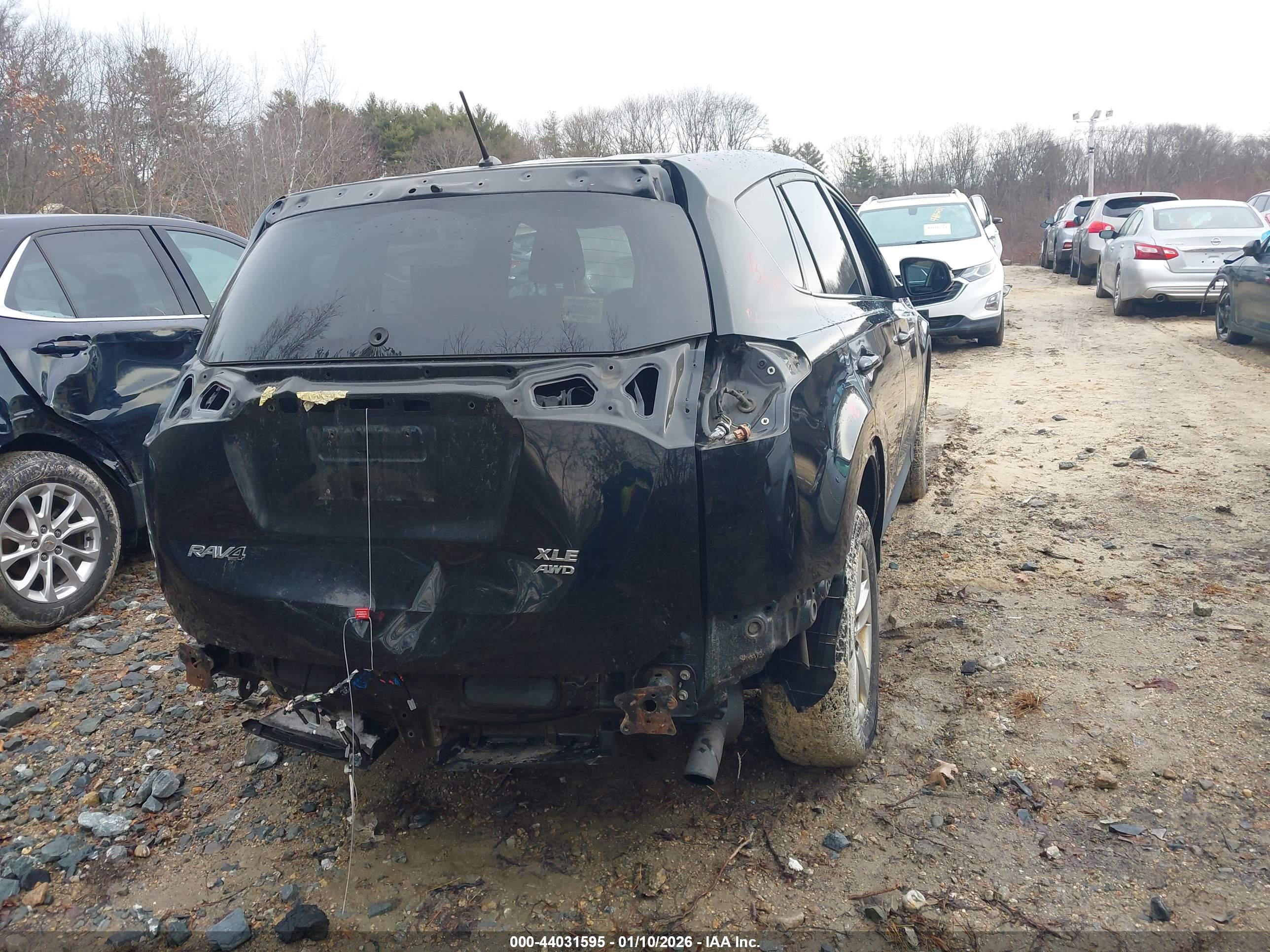 TOYOTA RAV4 image 4