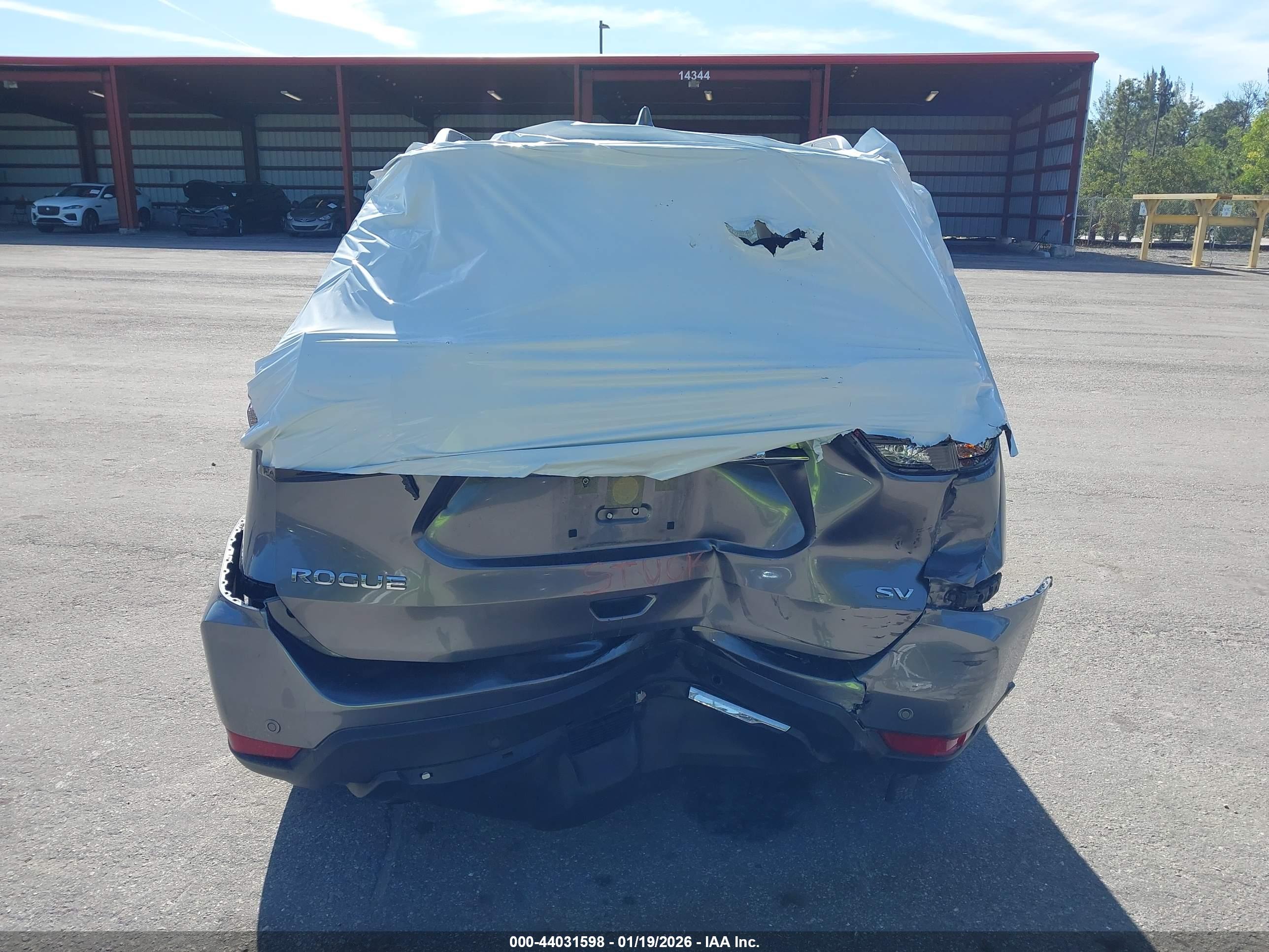 NISSAN ROGUE image 6