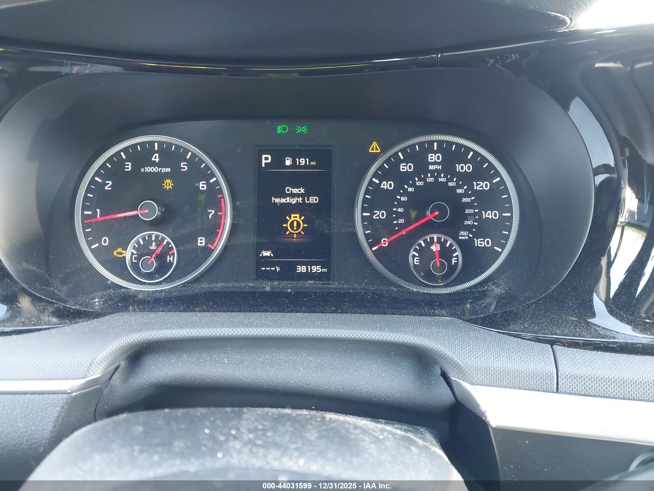 KIA K5 image 7