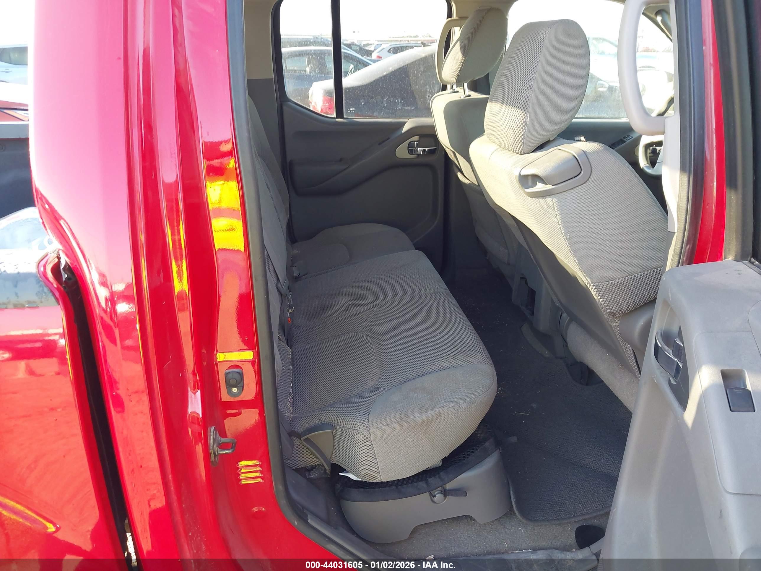 NISSAN FRONTIER image 8