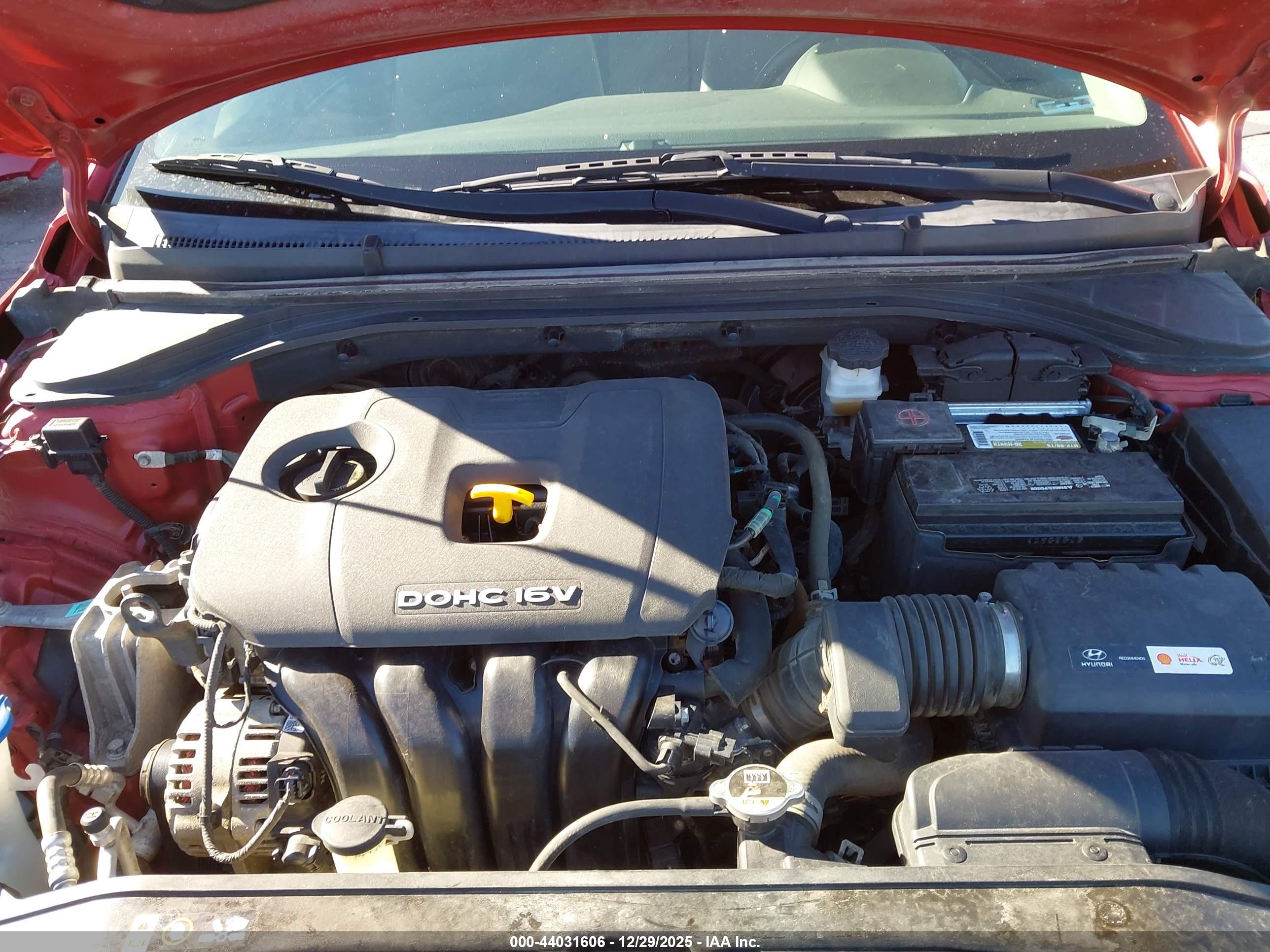 HYUNDAI ELANTRA image 10
