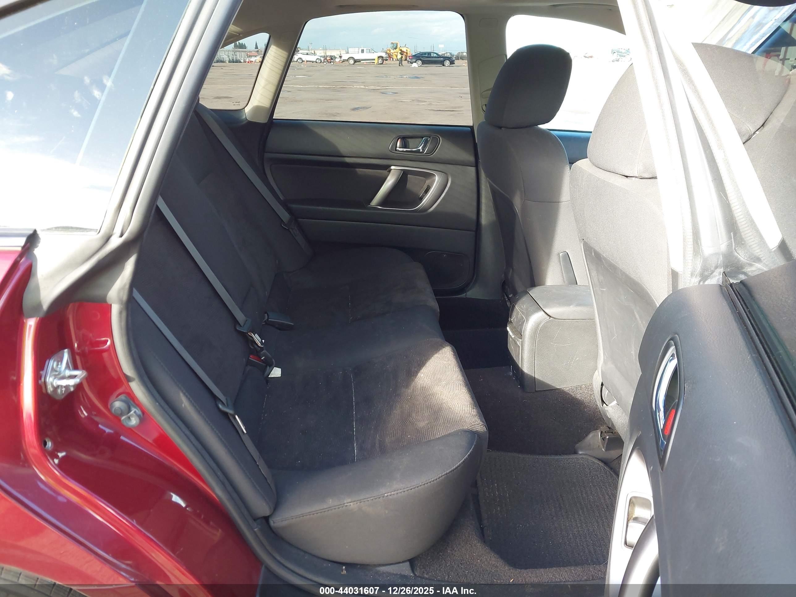 SUBARU LEGACY image 8