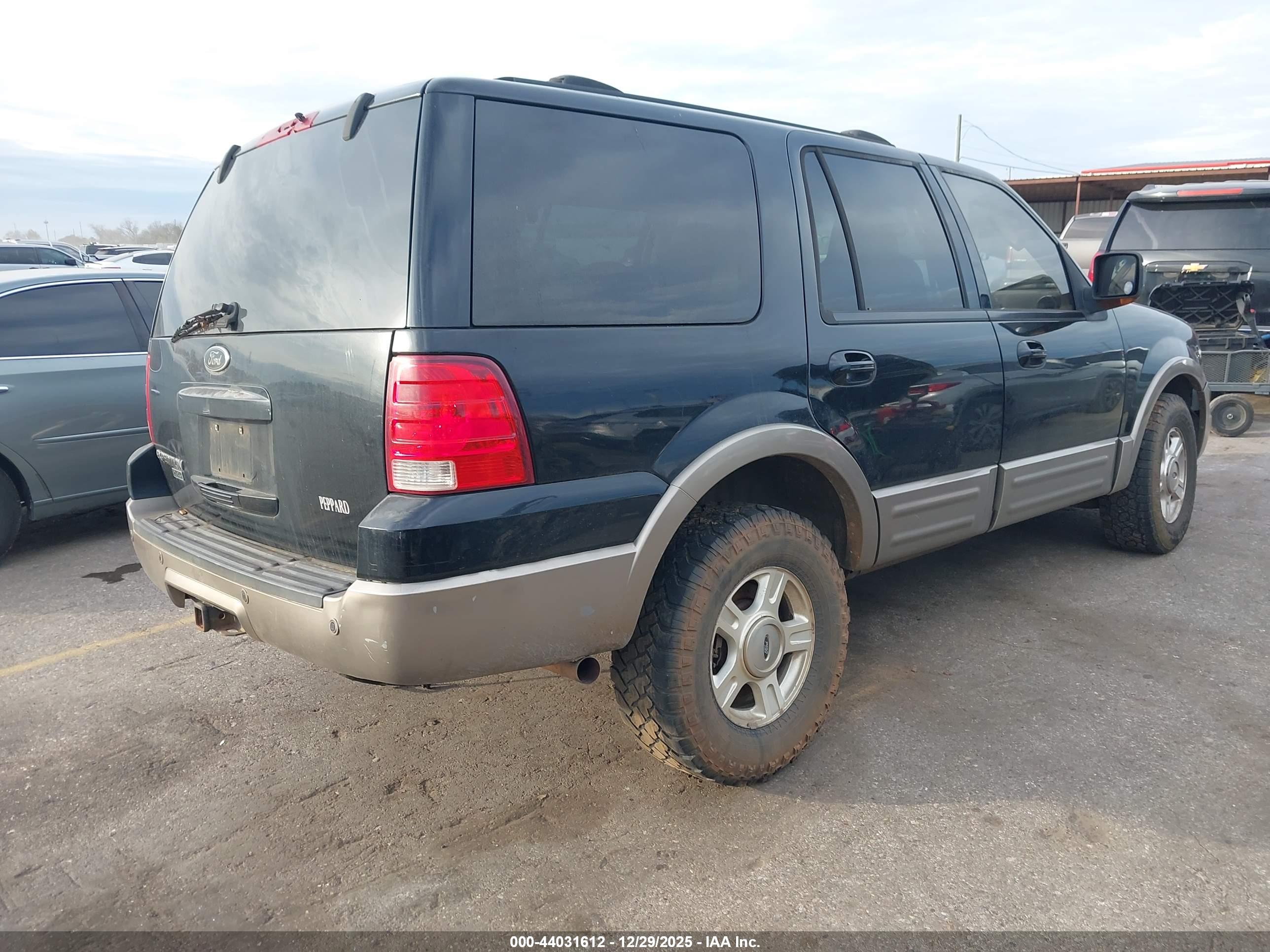 FORD EXPEDITION image 4