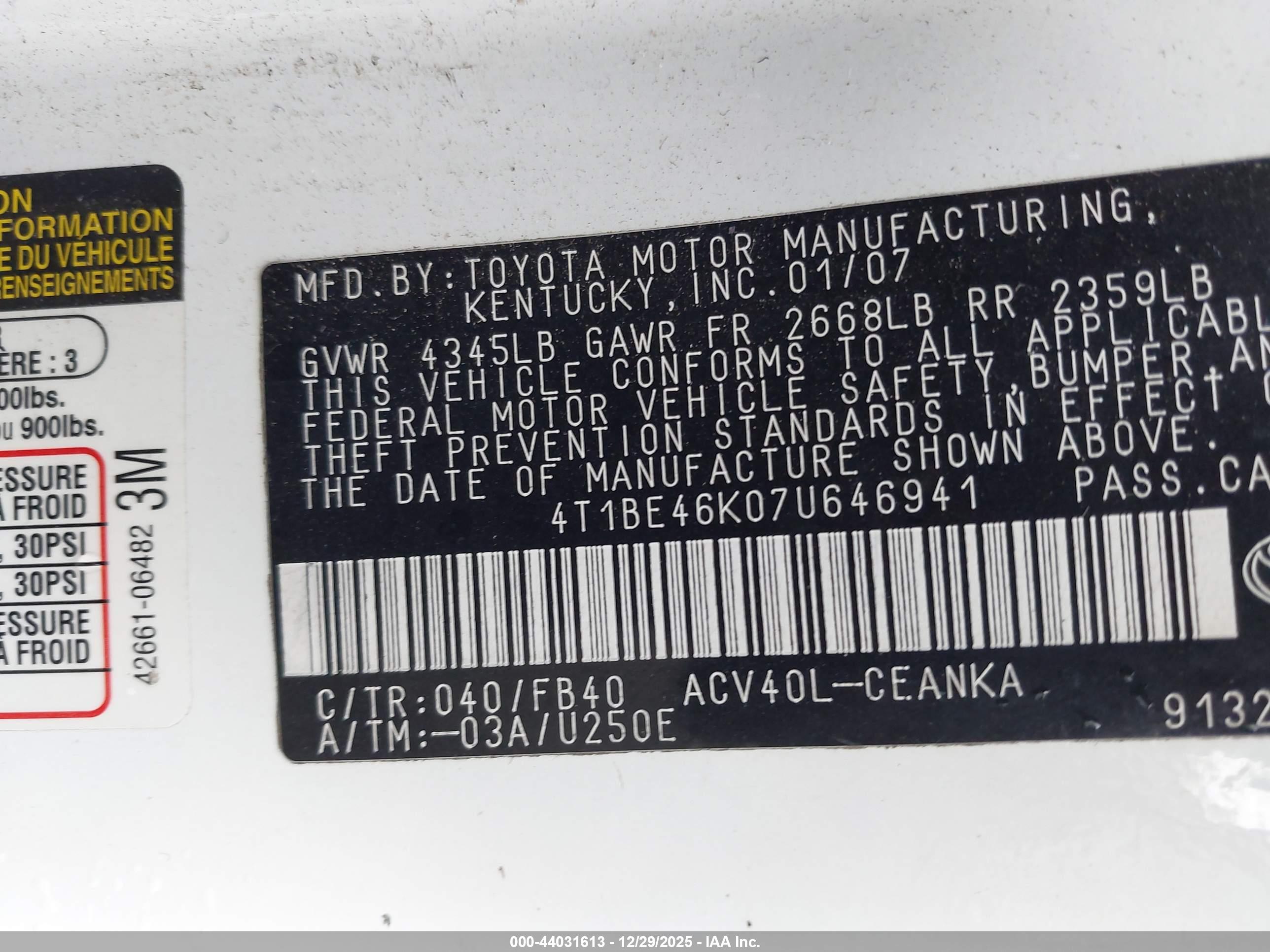 TOYOTA CAMRY image 9