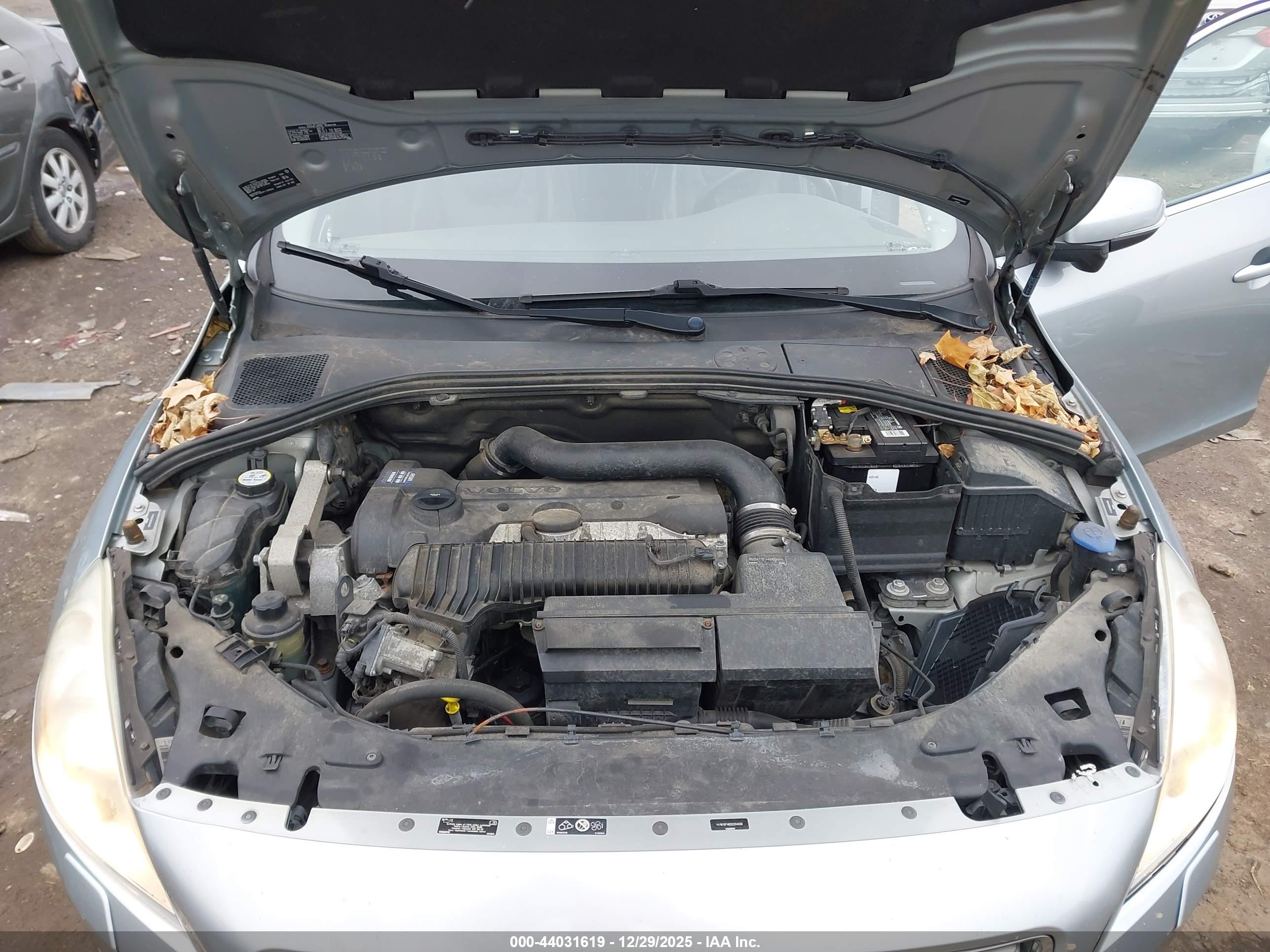 VOLVO S60 image 10