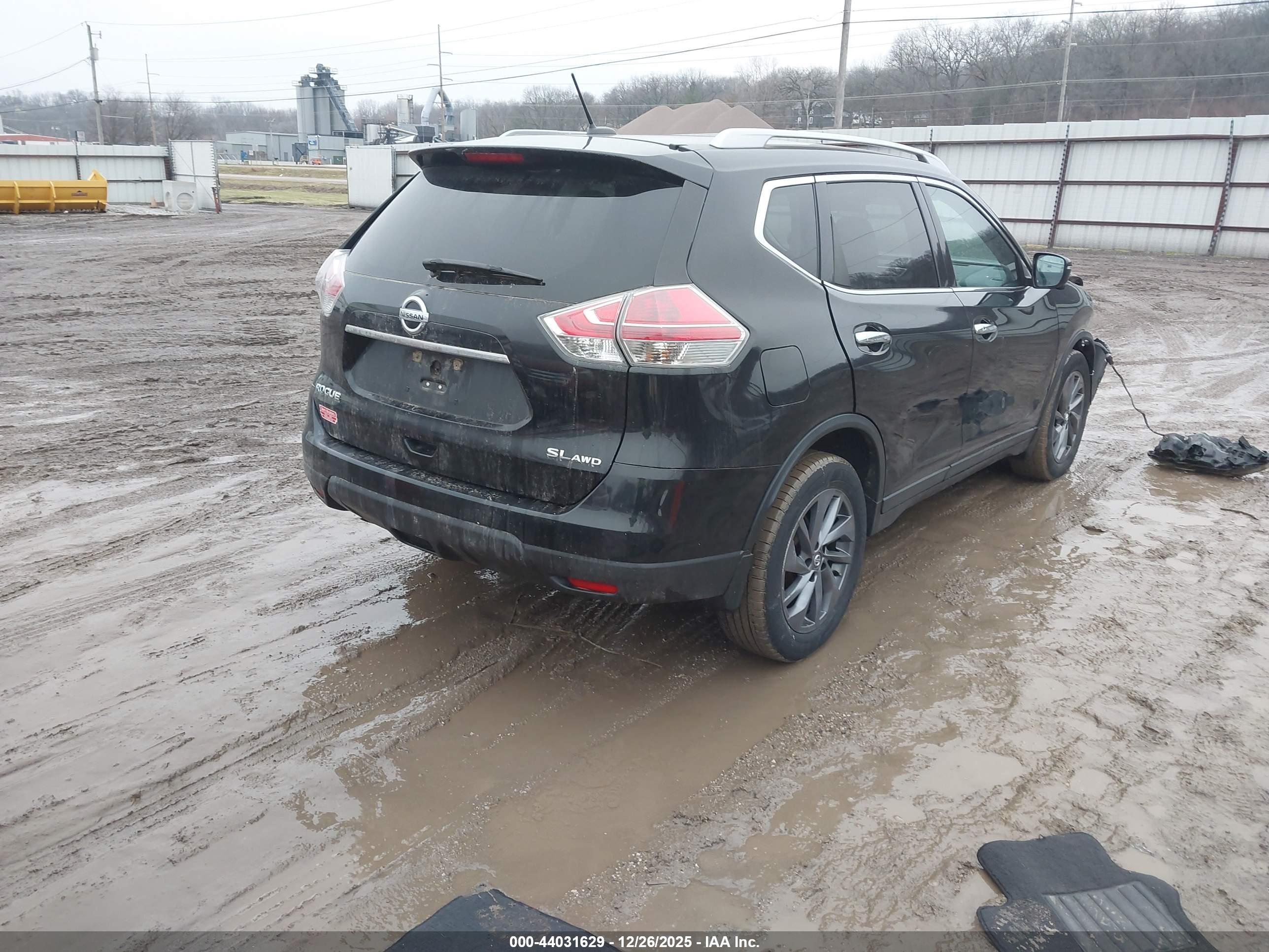 NISSAN ROGUE image 4