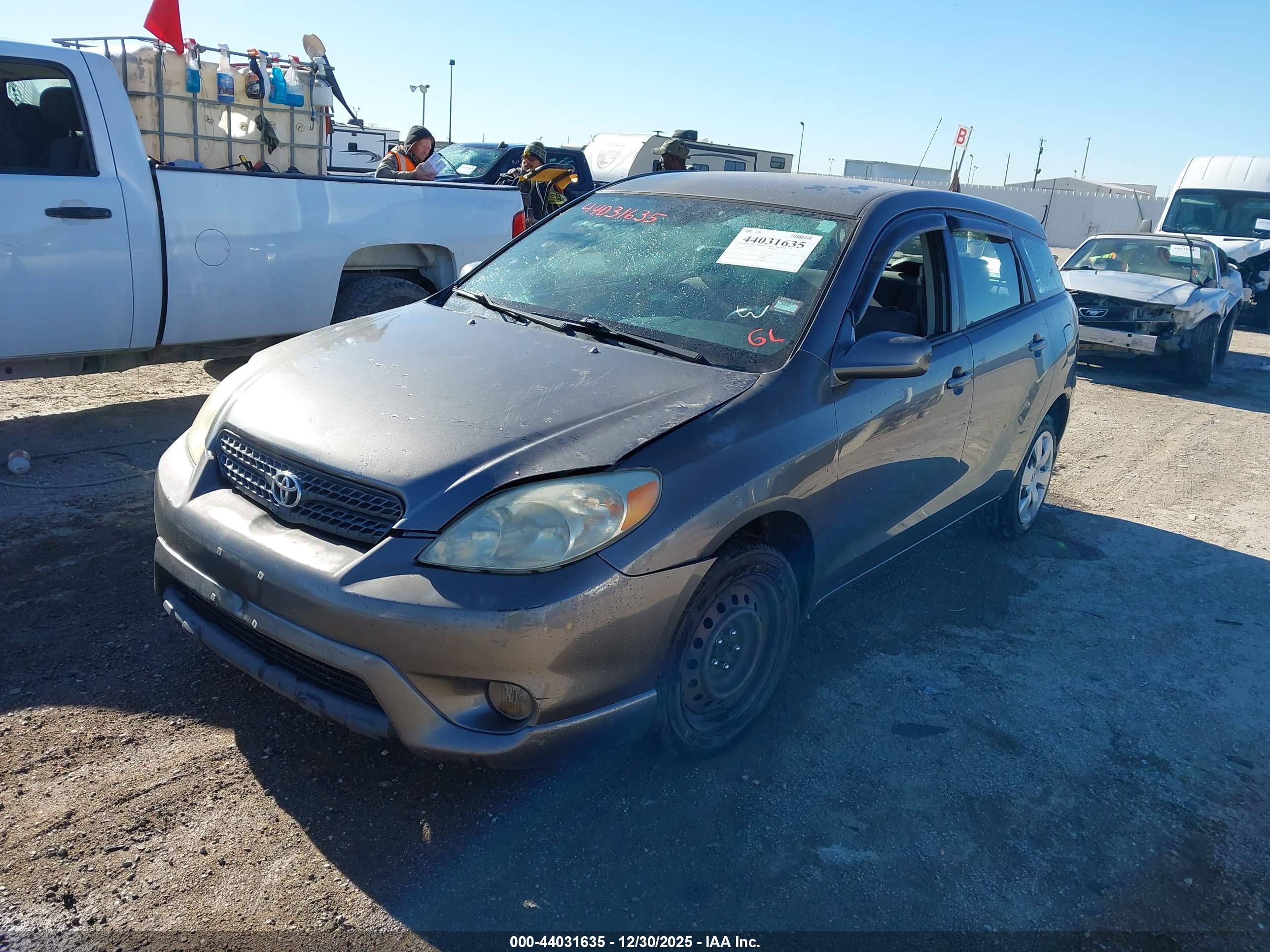 TOYOTA MATRIX image 2