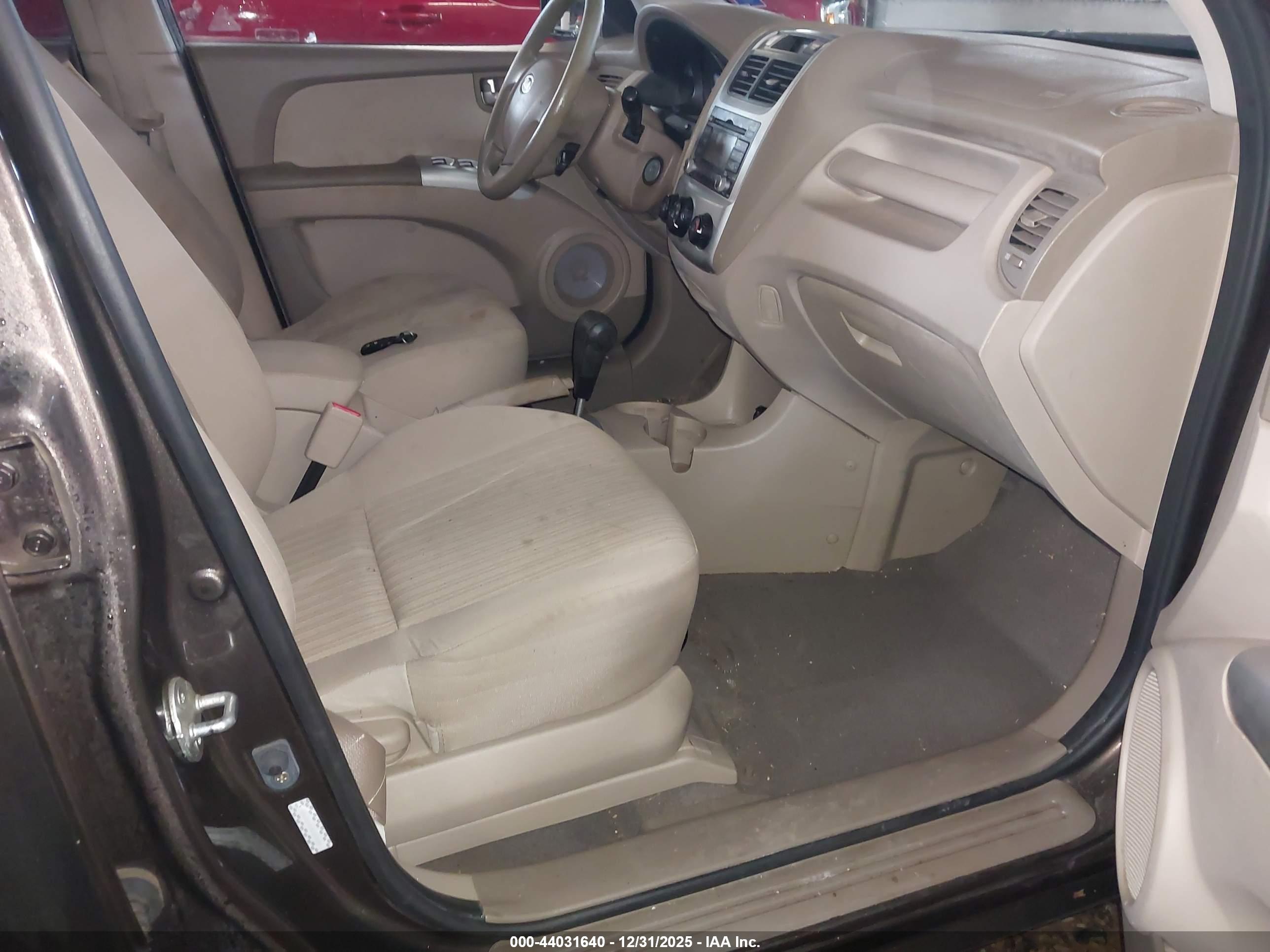 KIA SPORTAGE image 5