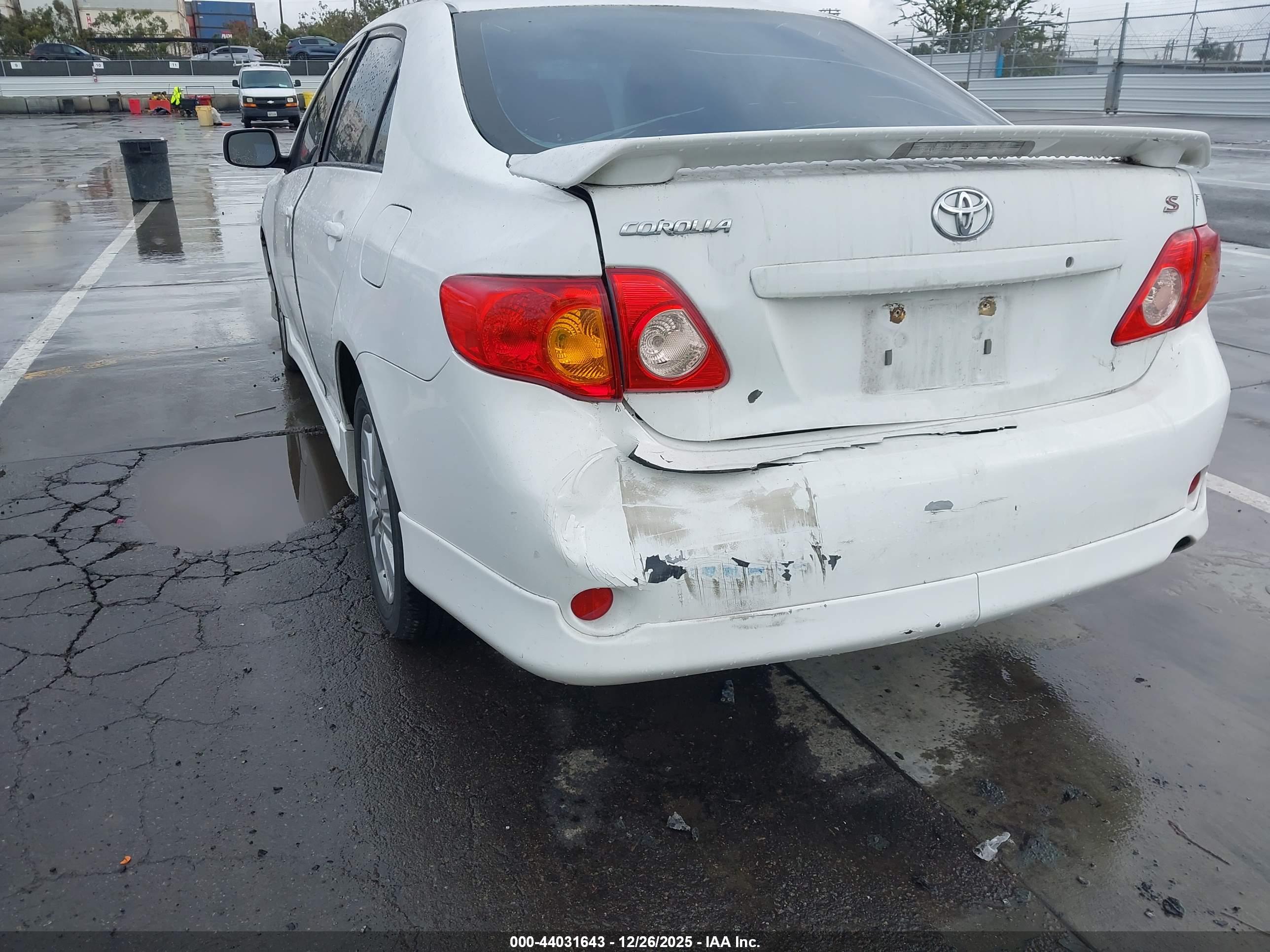 TOYOTA COROLLA image 6