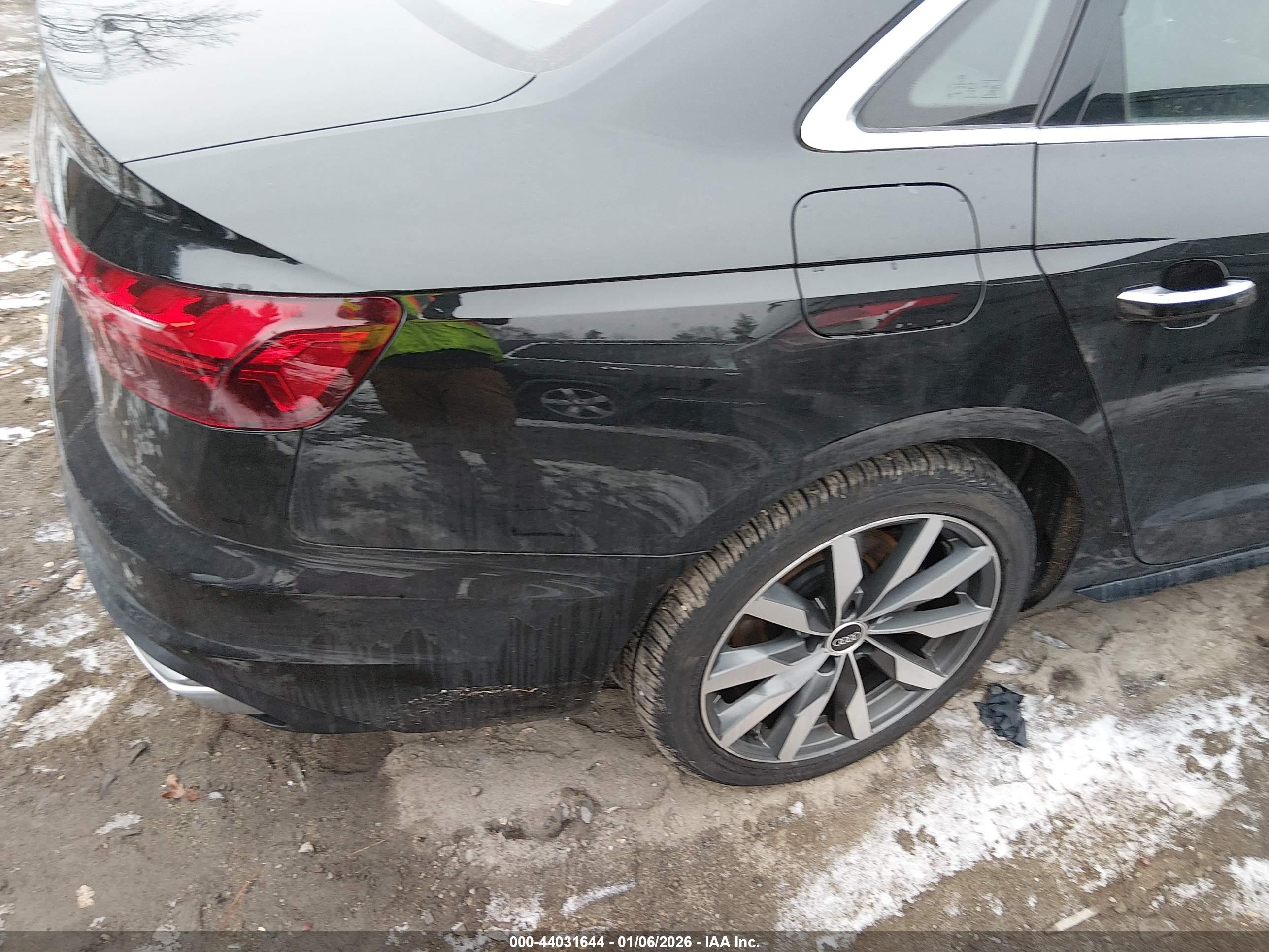 AUDI A4 image 4
