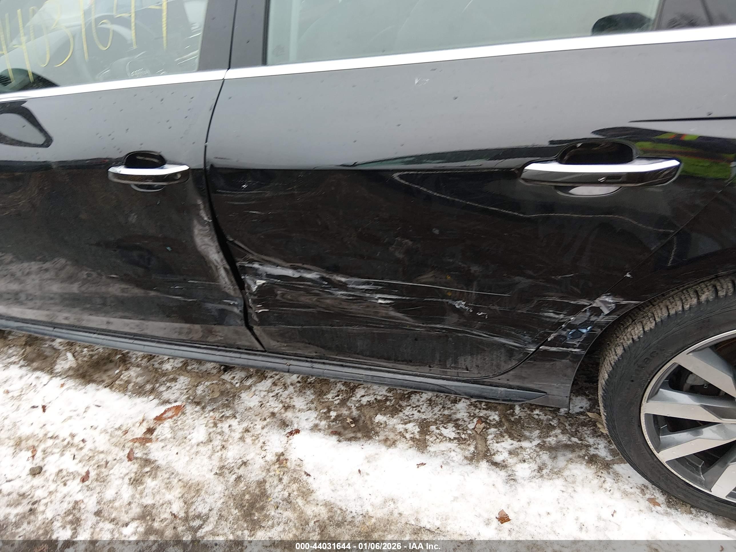 AUDI A4 image 6