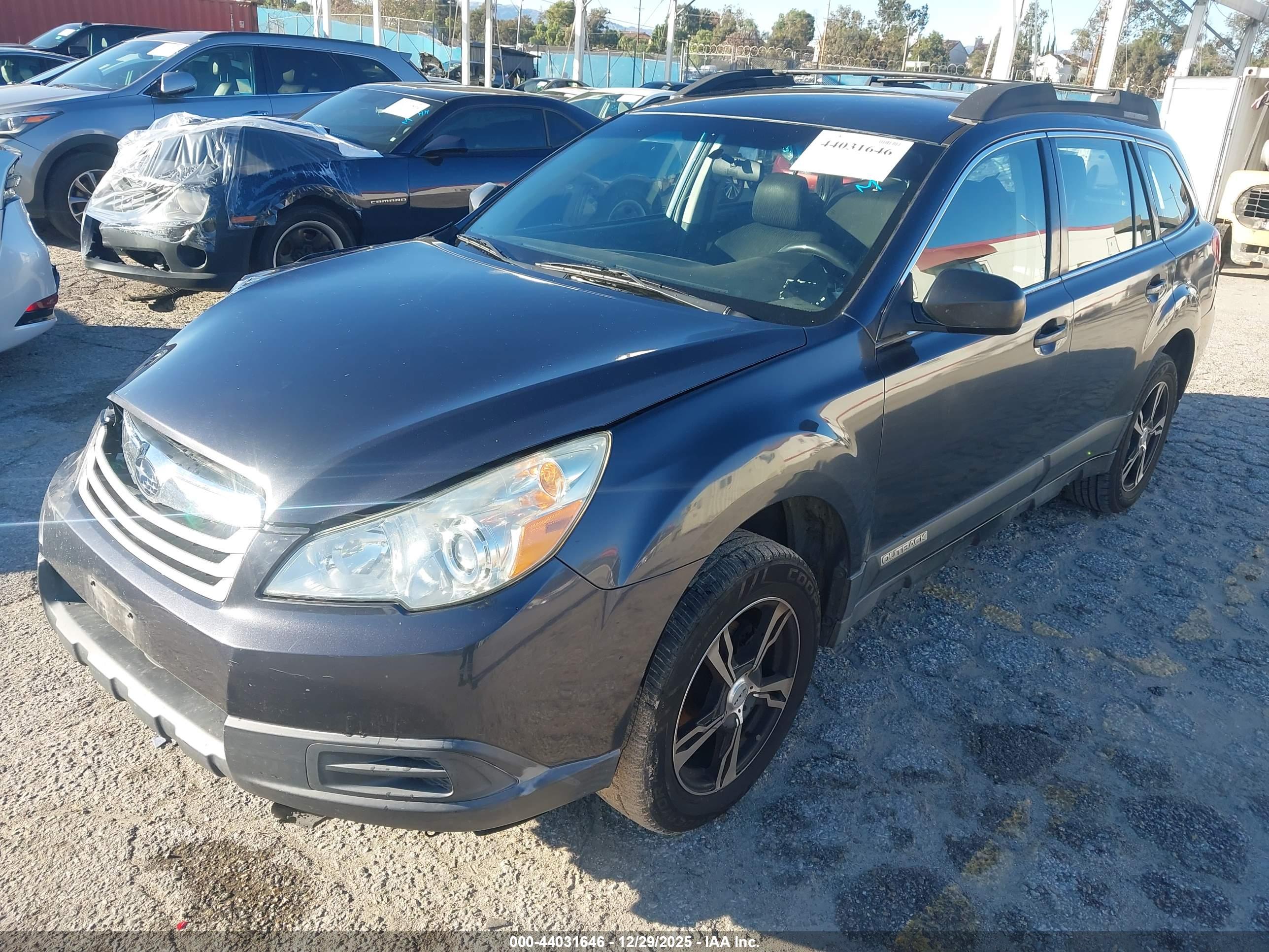 SUBARU OUTBACK image 2