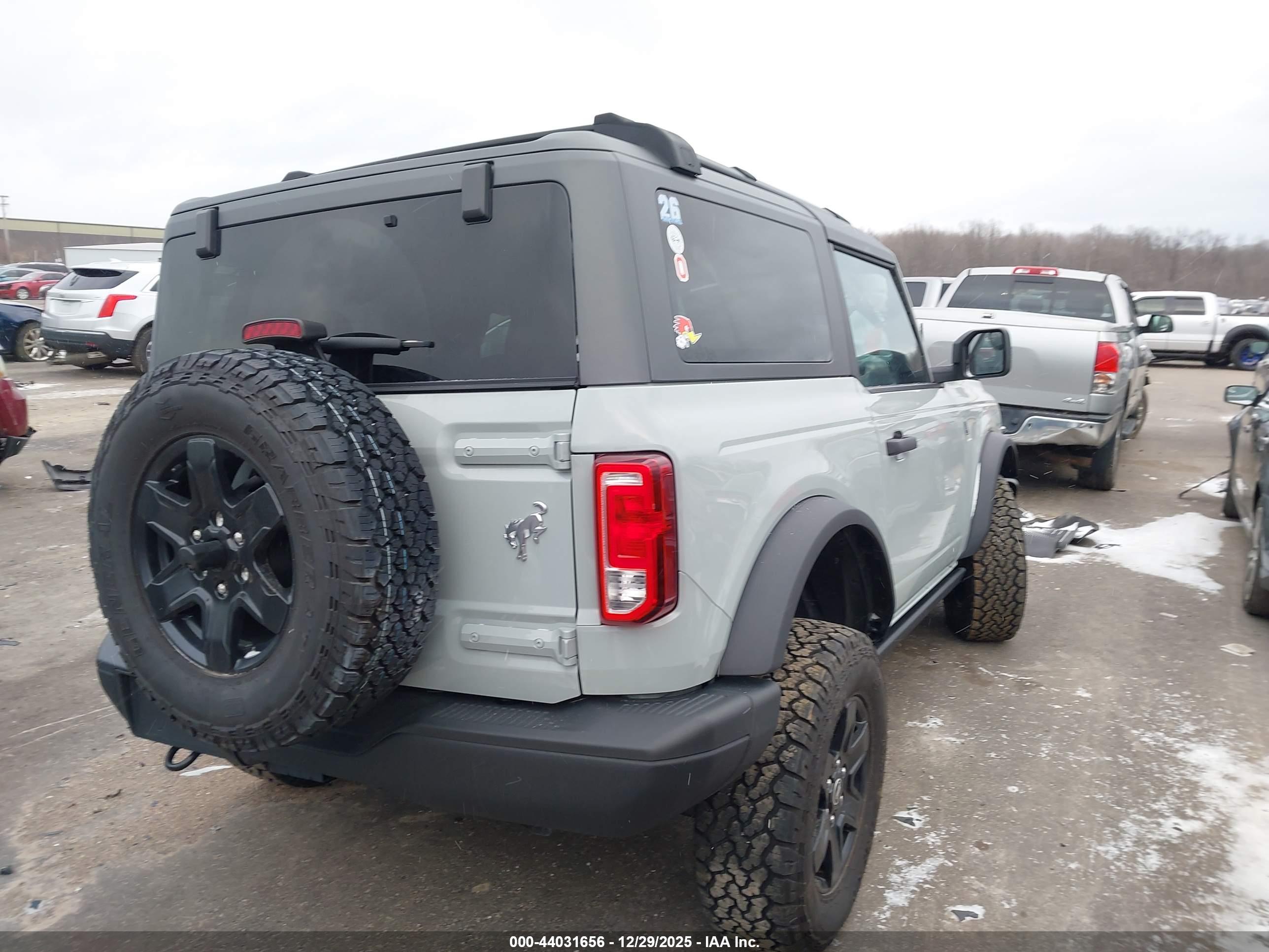 FORD BRONCO image 4
