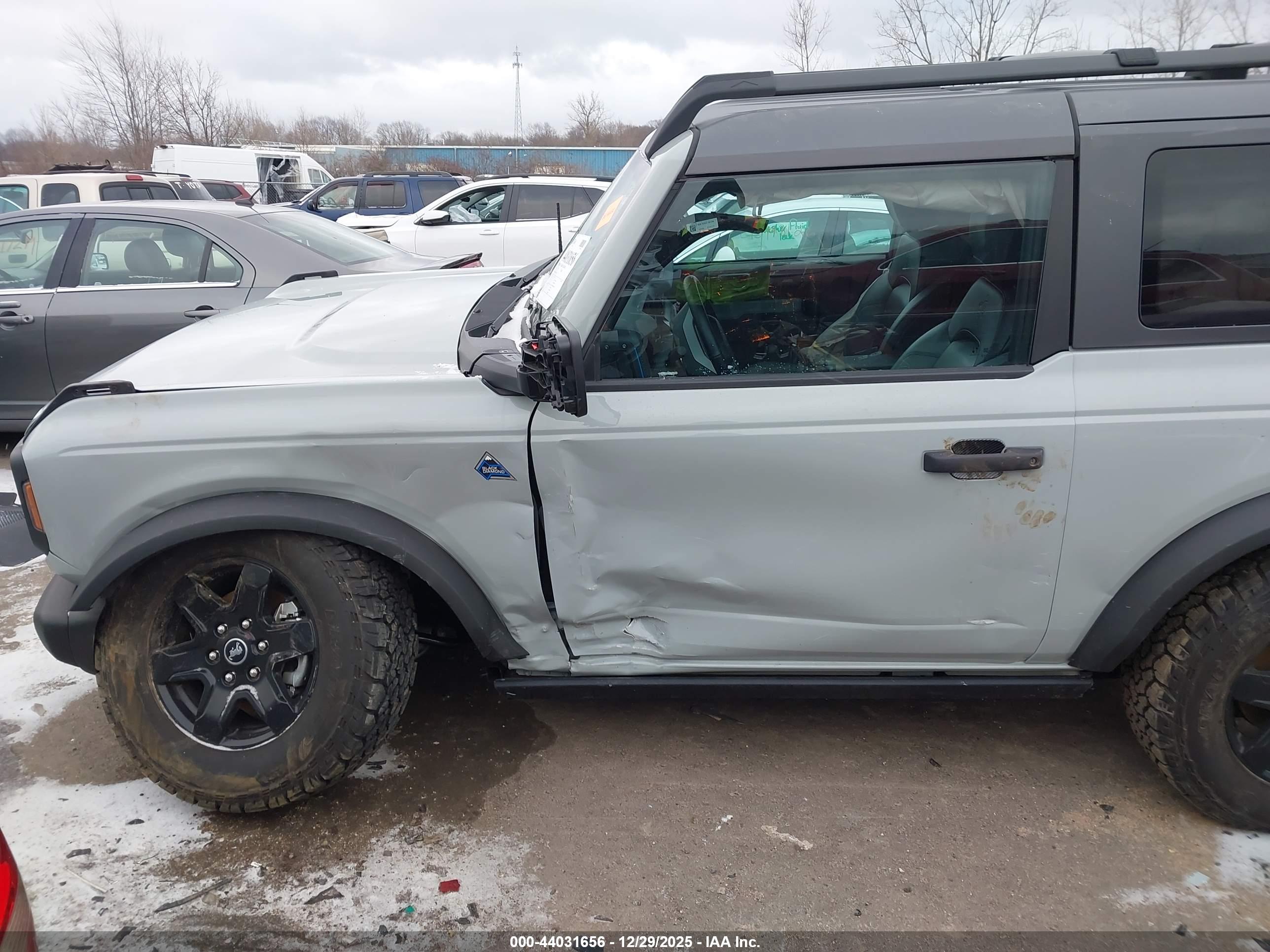 FORD BRONCO image 6