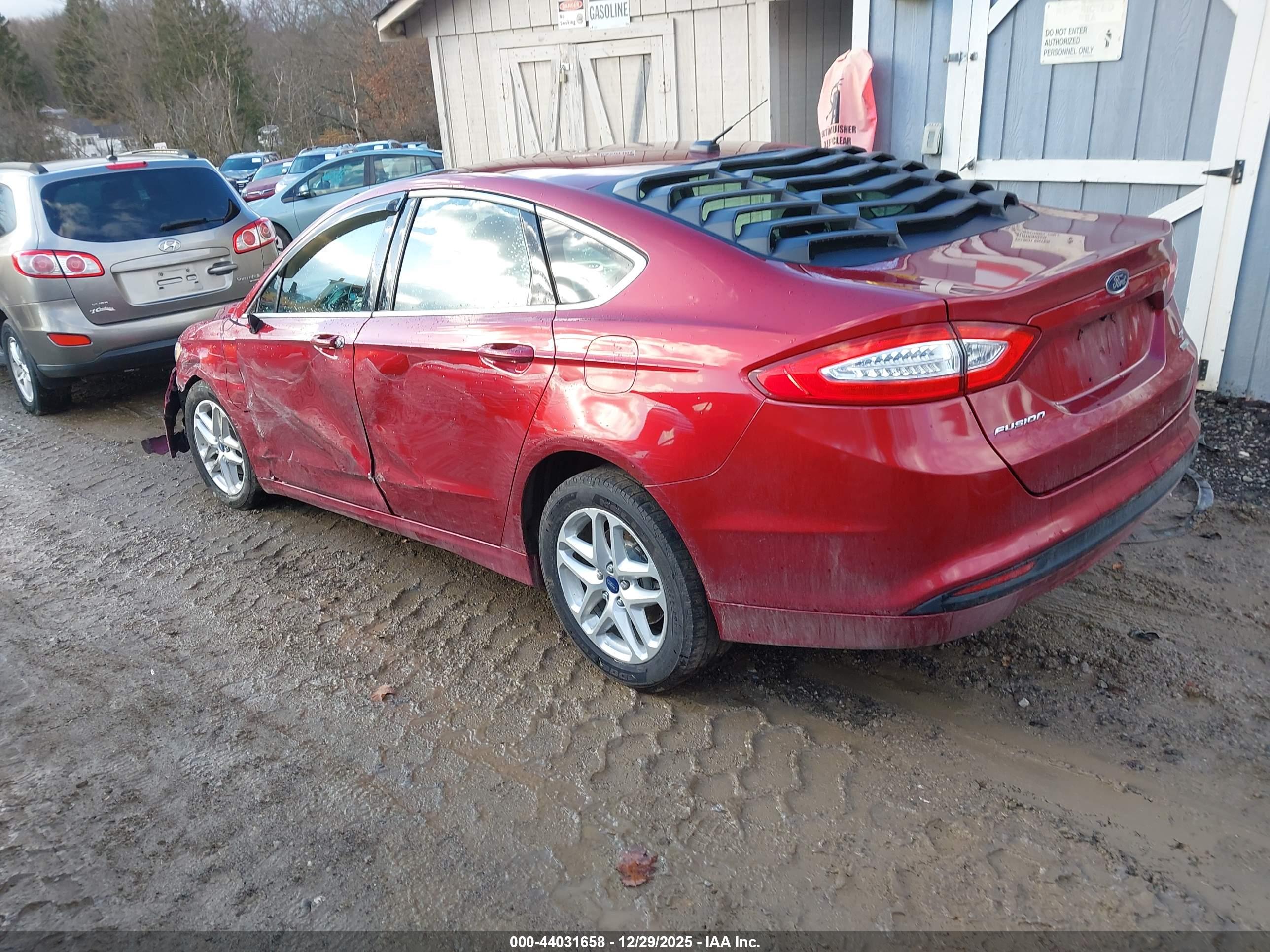 FORD FUSION image 3