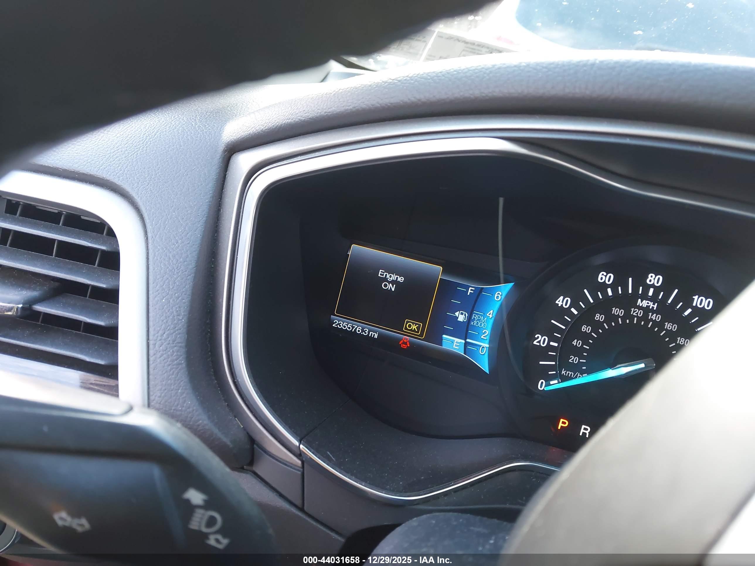 FORD FUSION image 7