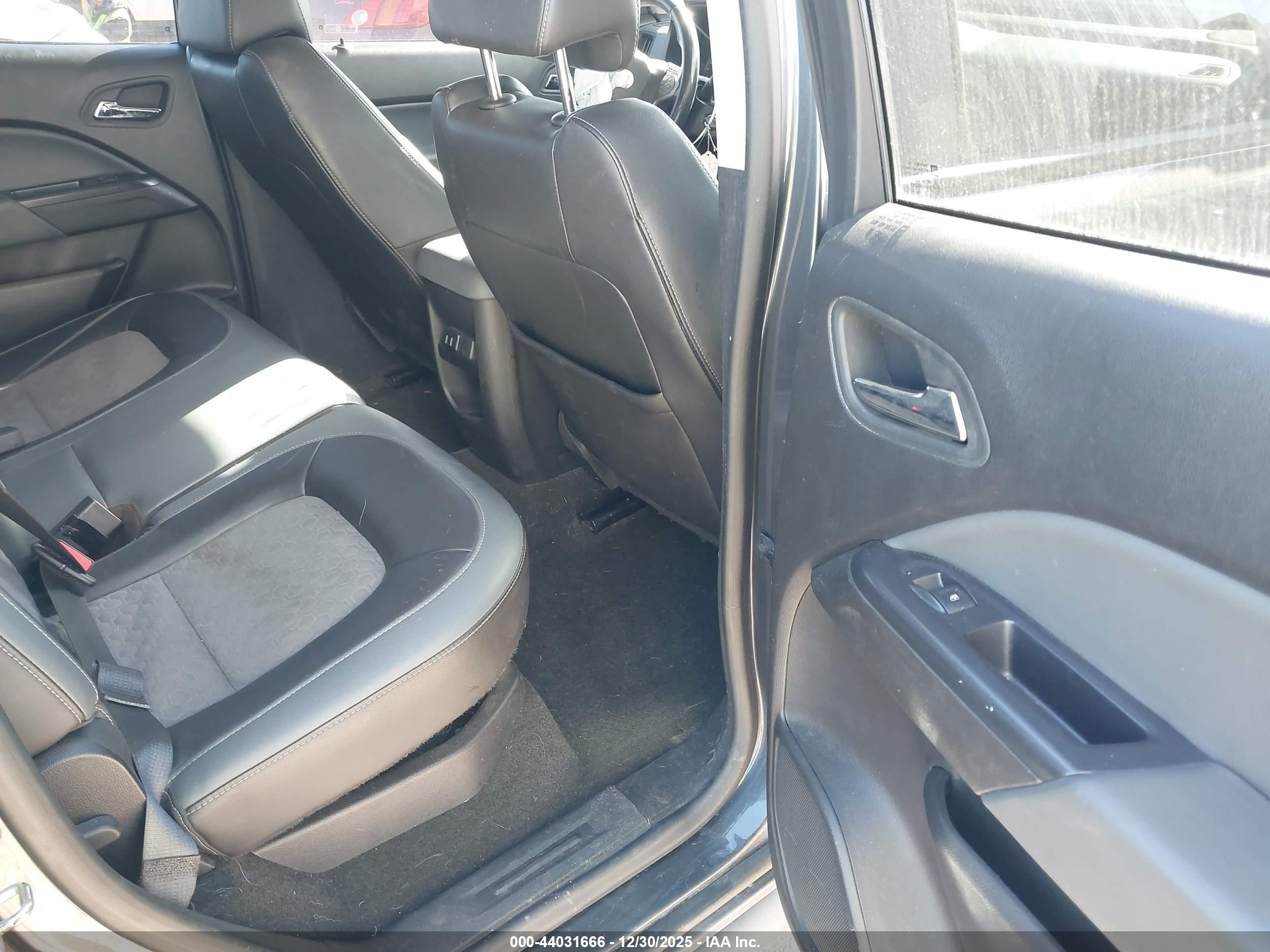 CHEVROLET COLORADO image 8
