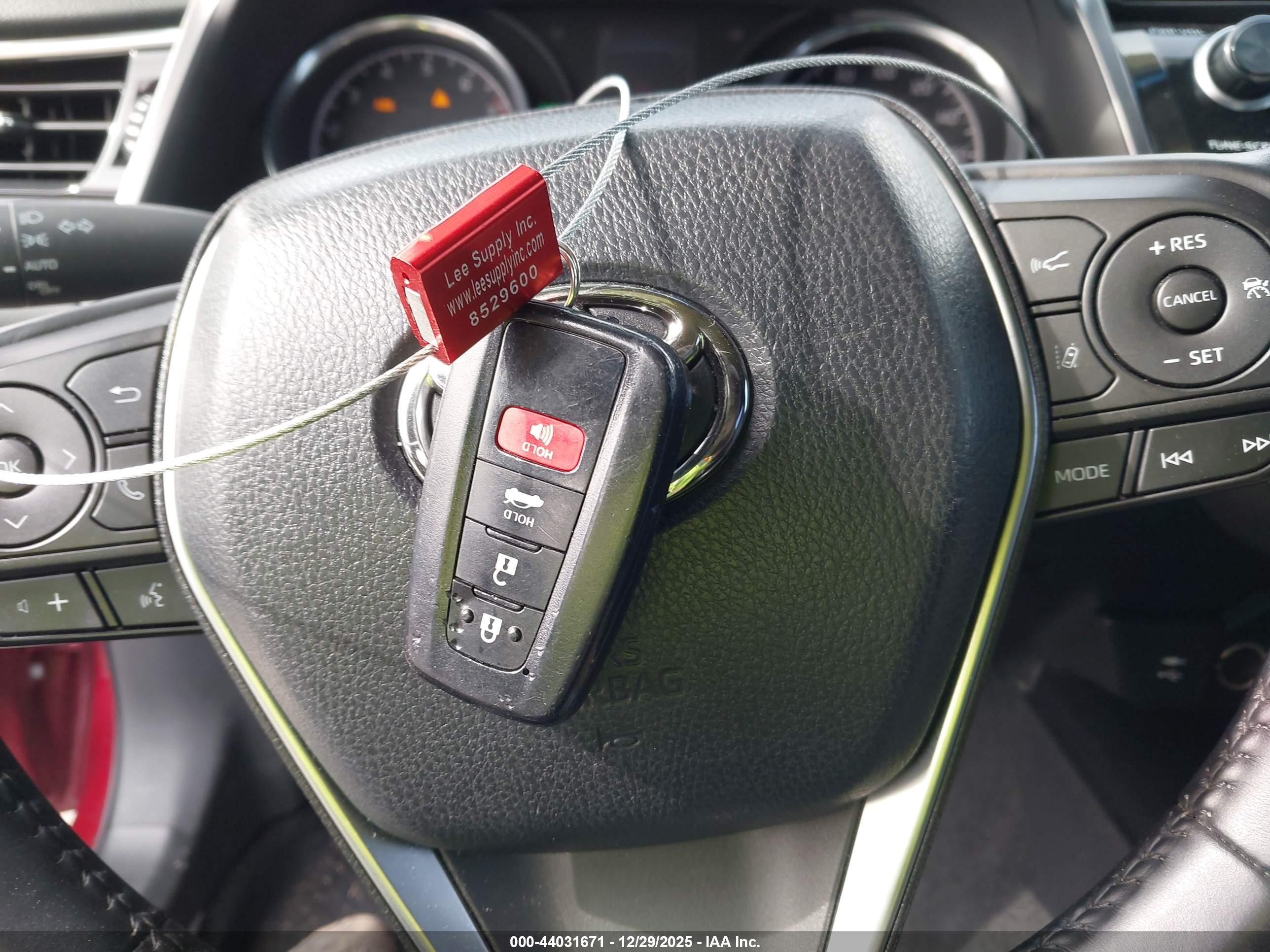 TOYOTA CAMRY image 11