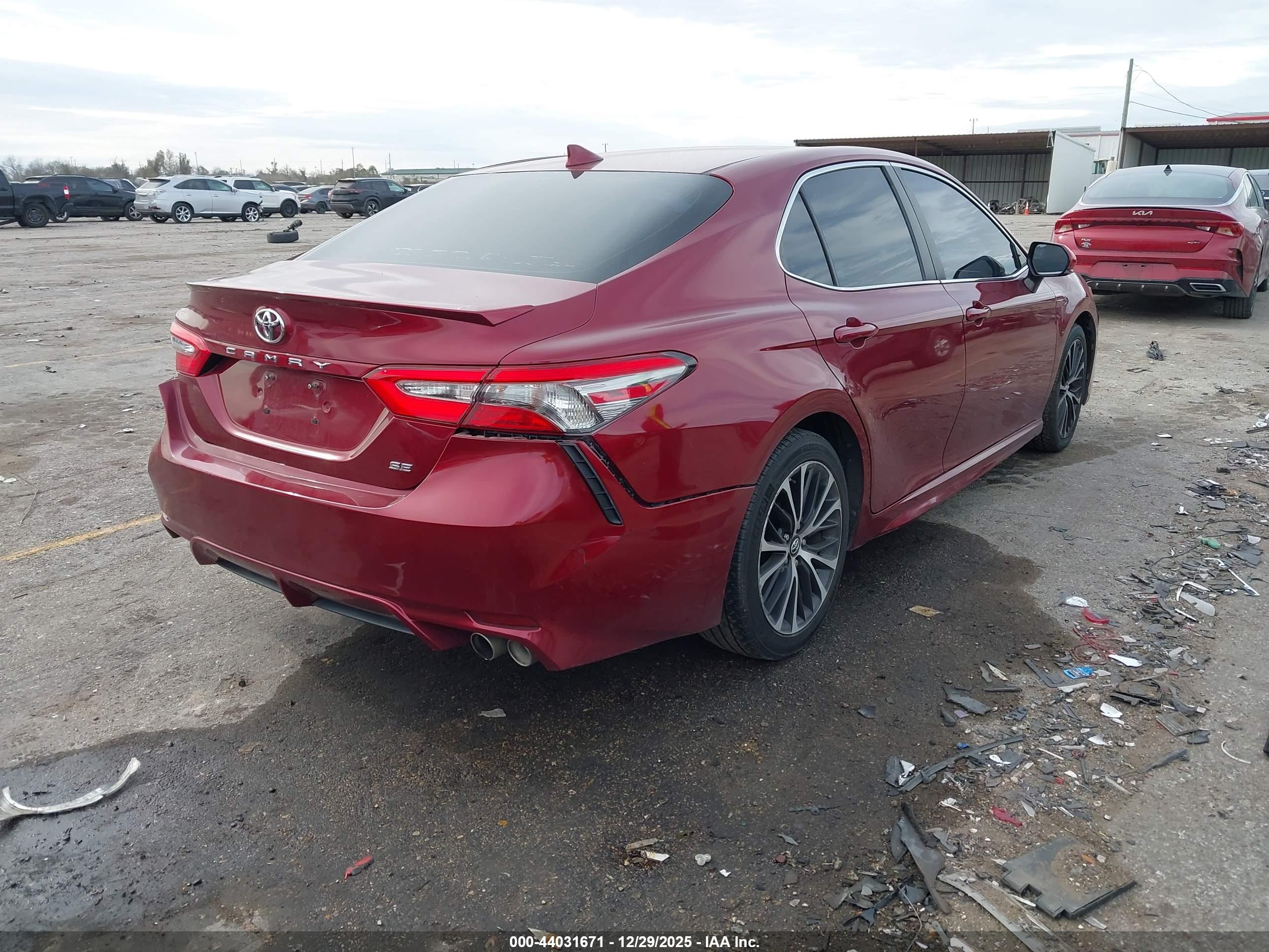 TOYOTA CAMRY image 4