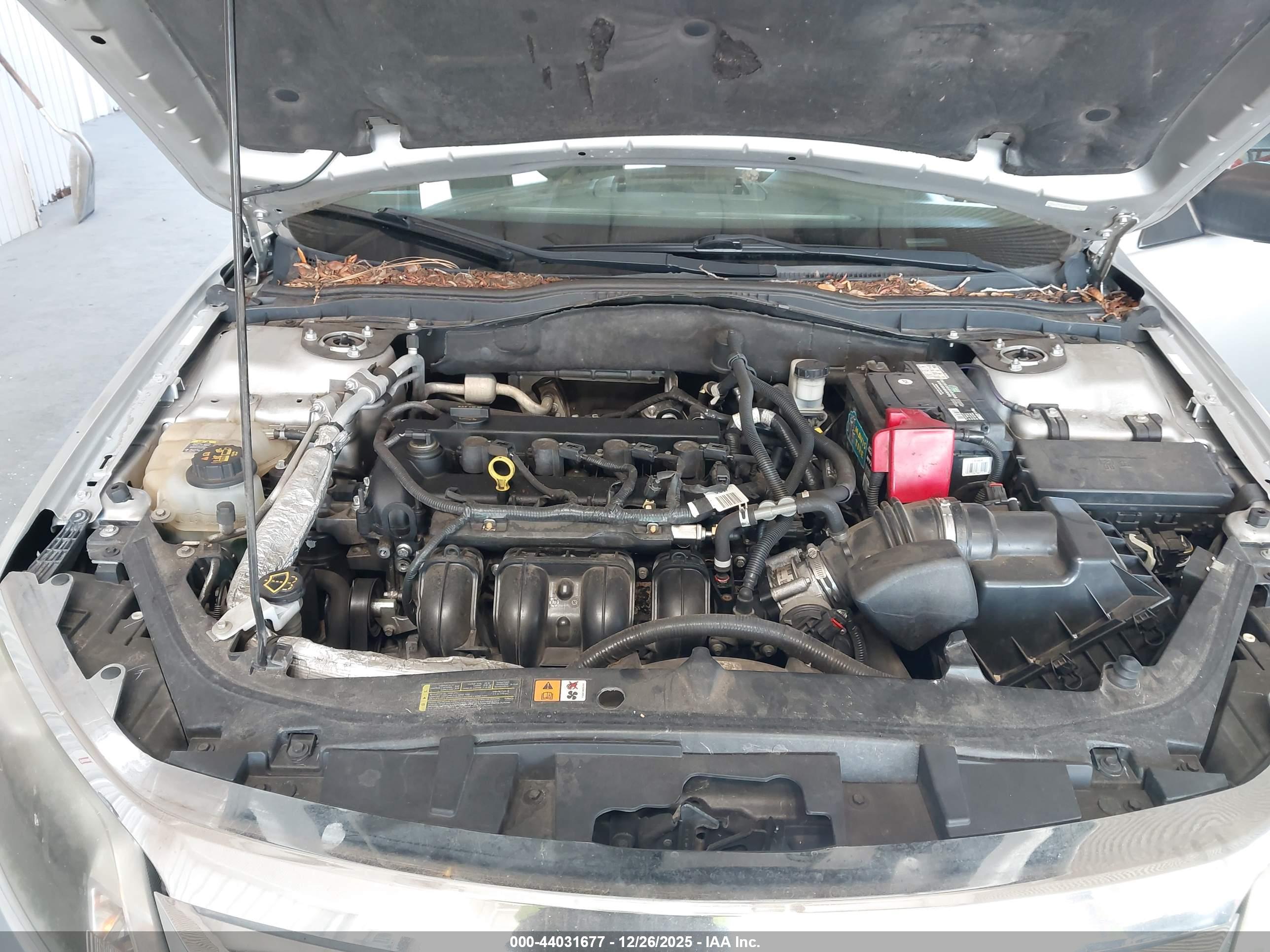 FORD FUSION image 10
