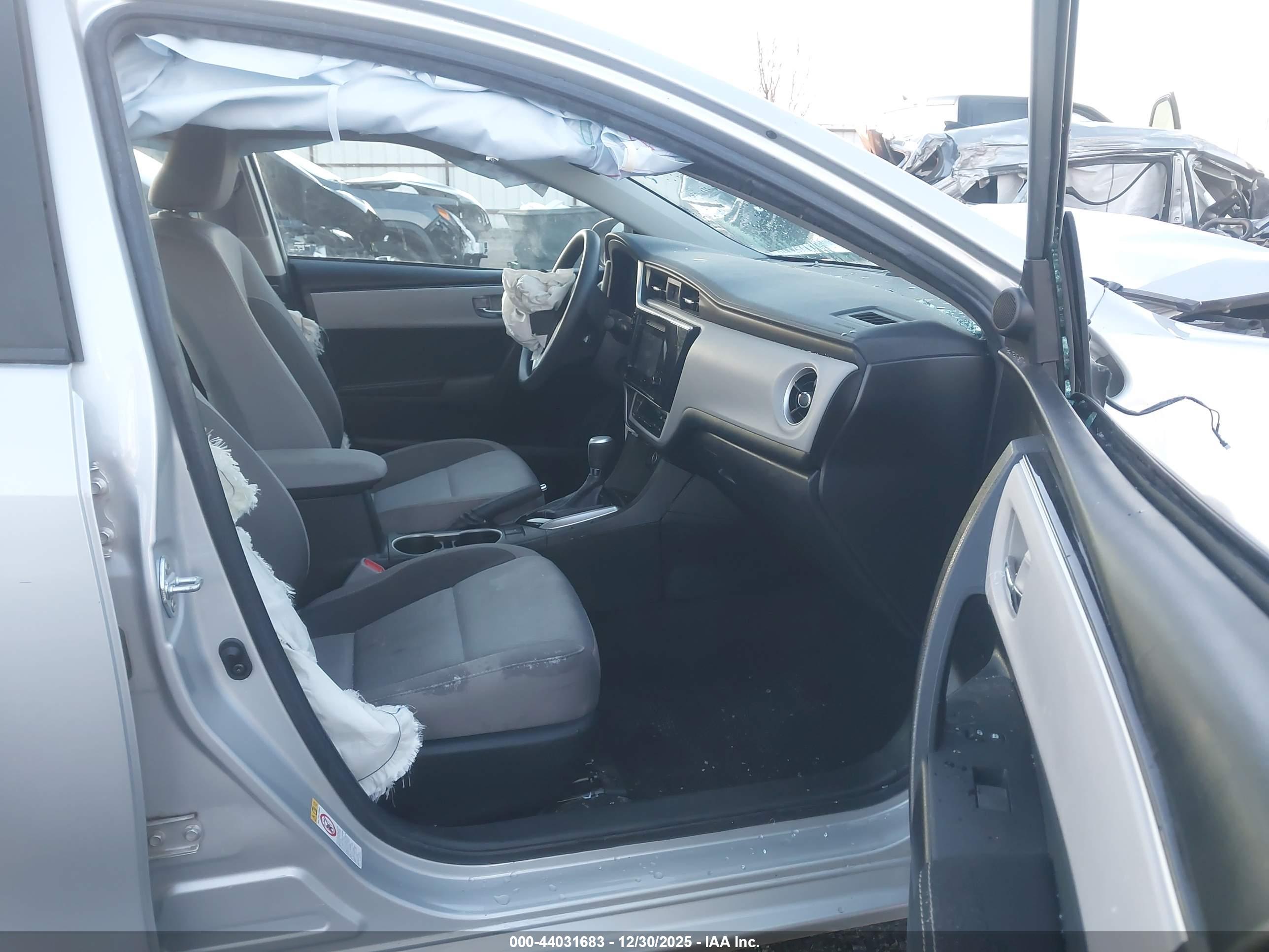 TOYOTA COROLLA image 5